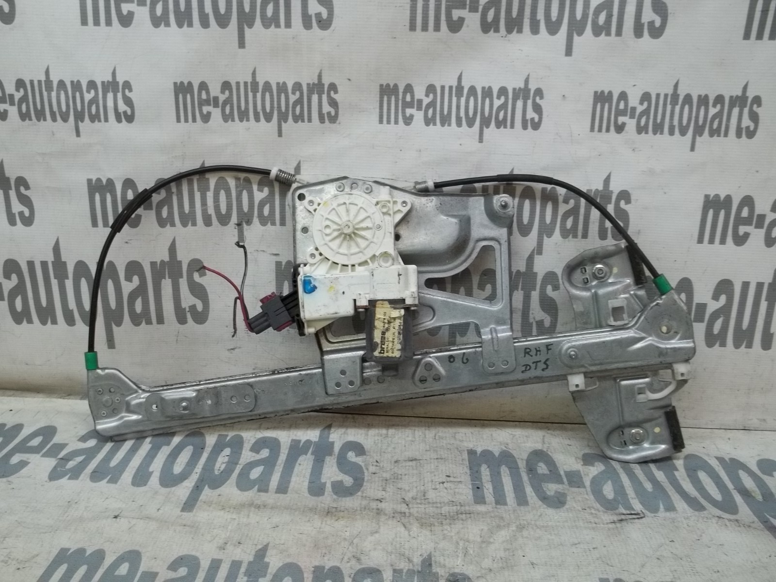 06-11 Cadillac DTS Passenger Side Right Front RHF Window Regulator Motor Oem