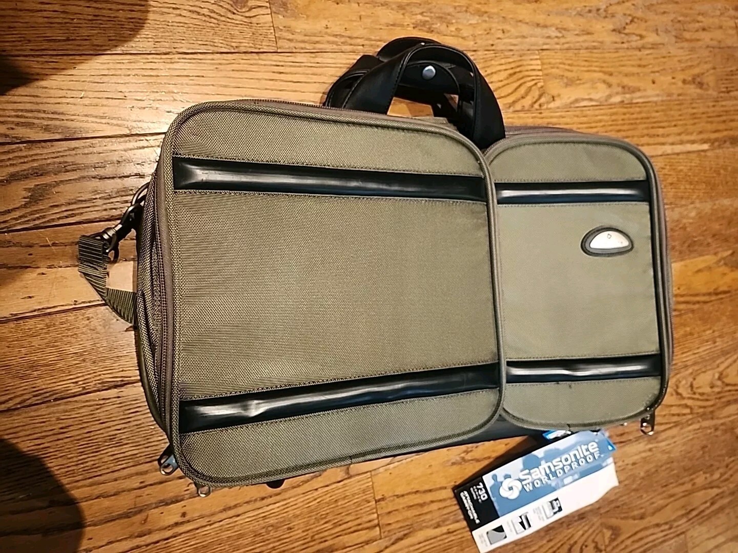 Samsonite 730 Series Supra Gree Nylon Attachable Carry On 22” X 13.5”