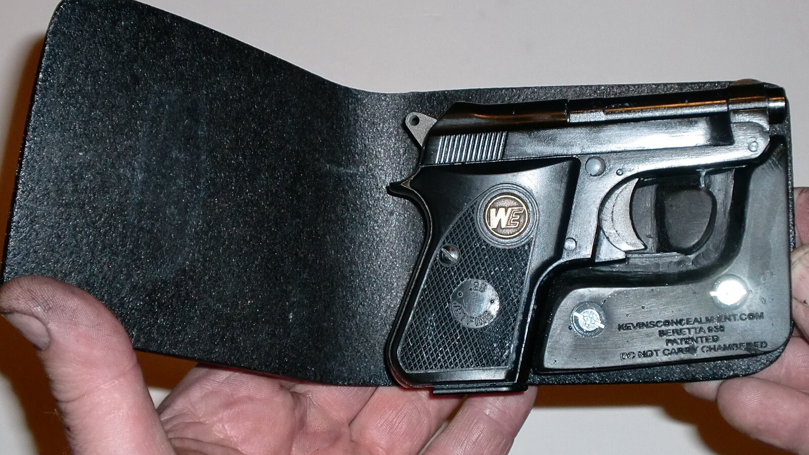 Kevin\'s Wallet/Pocket Holster - Beretta 950 Jetfire
