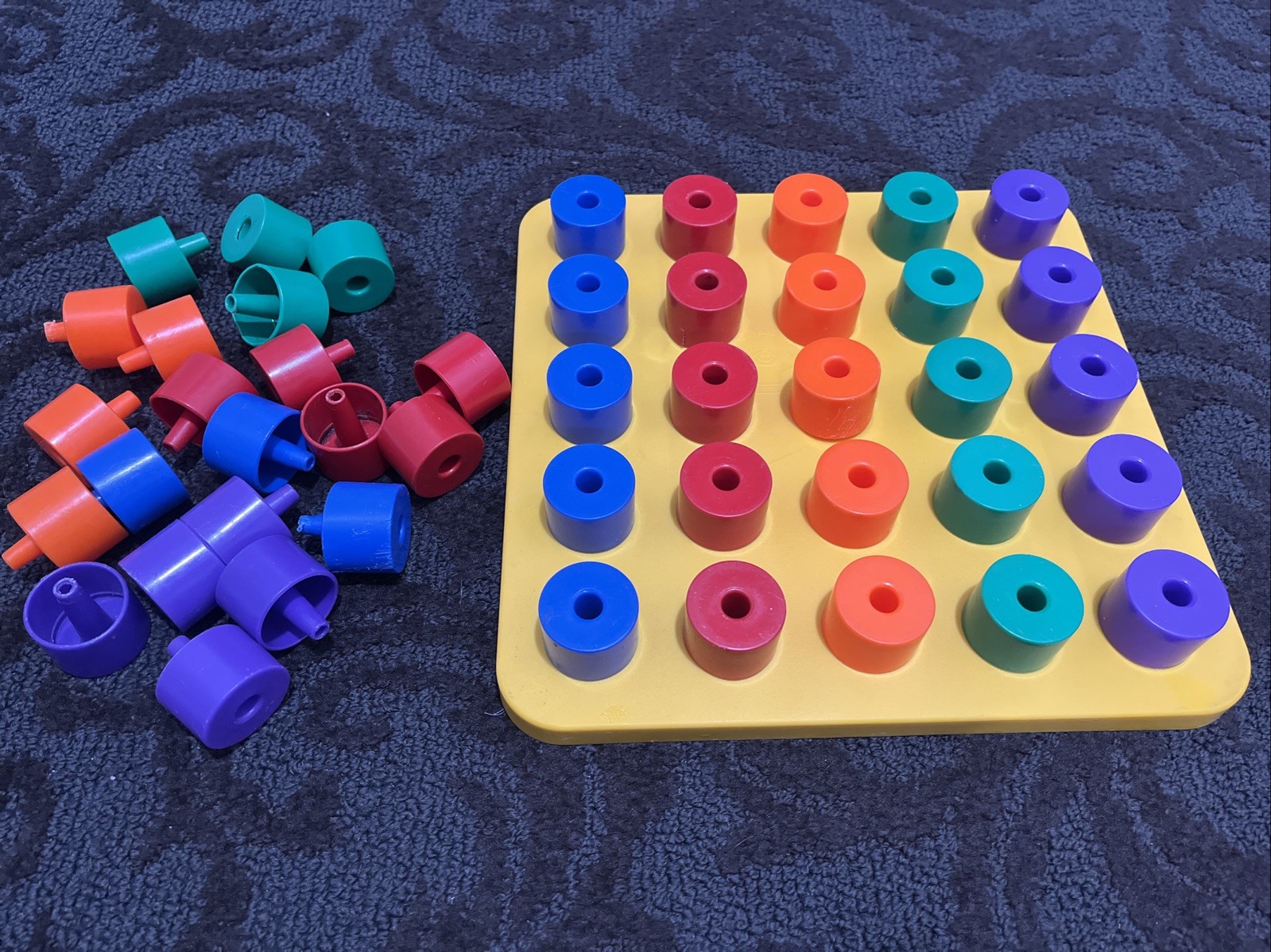 Vintage 1988 Giant Pegboard Discovery Toys 18M Up Fine Motor See Description Vintage 1988 Giant Pegboard Discovery Toys 18M Up Fine Motor See Description