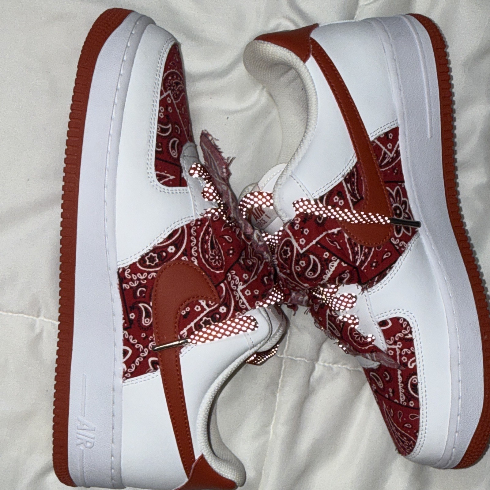 Brand New Men’s Custom Blood Air Force 1 Size 10 Never Worn Brand New Men’s Custom Blood Air Force 1 Size 10 Never Worn