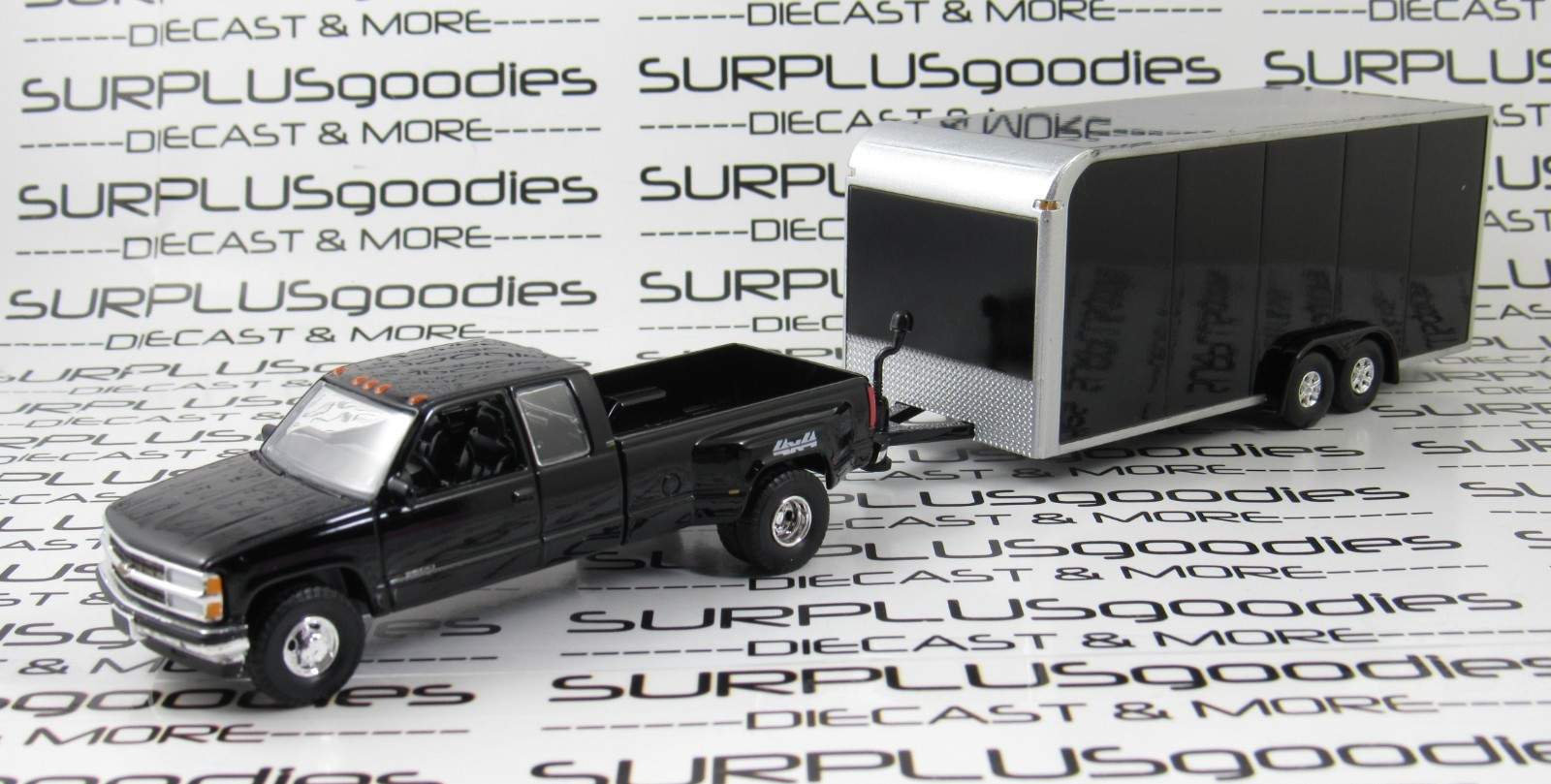 Greenlight LOOSE 1998 CHEVROLET SILVERADO 3500 Dually Pickup w/Enclosed Trailer
