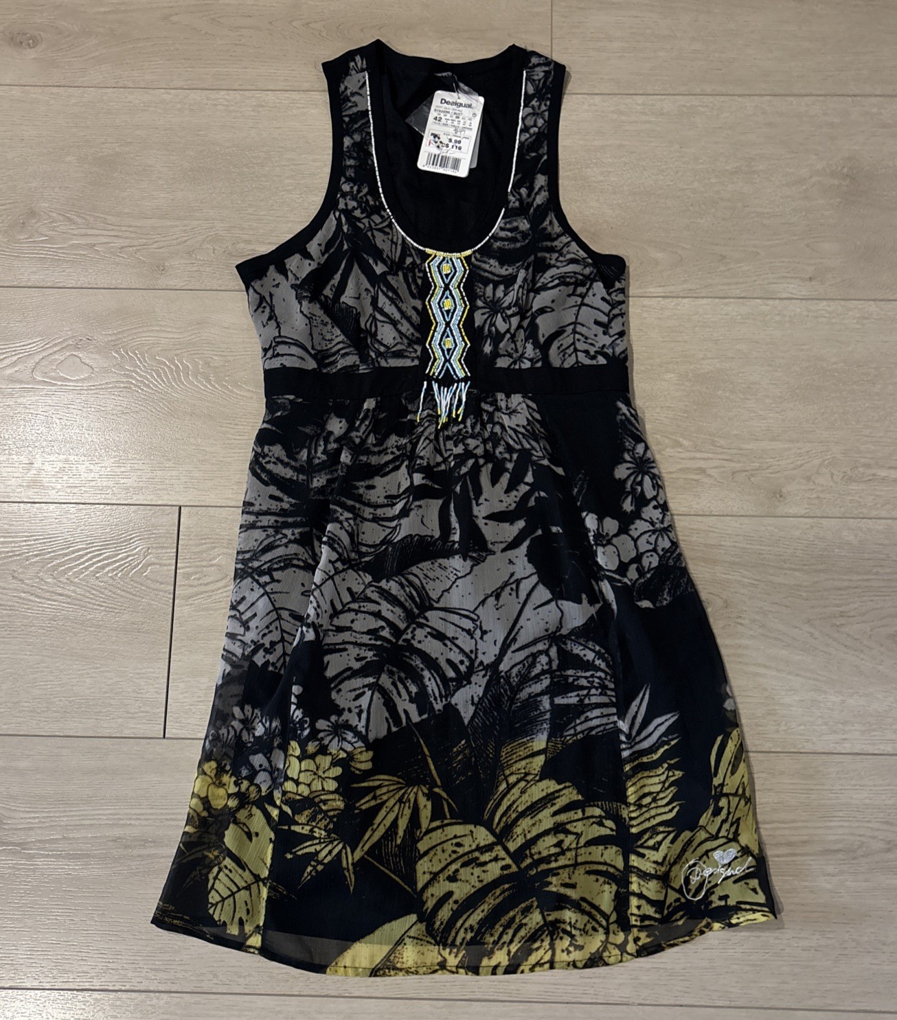 Desigual Beaded Accent Lug By weight Dress Size US 8 New W/tags Desigual Beaded Accent Lug By weight Dress Size US 8 New W/tags