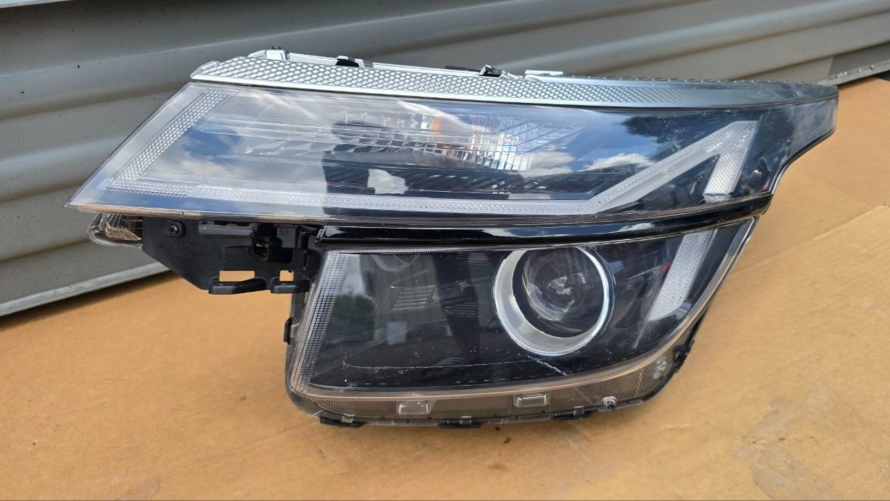 2024 2025 2026 Kia Seltos OEM Halogen Headlight w/DRL Left Driver side