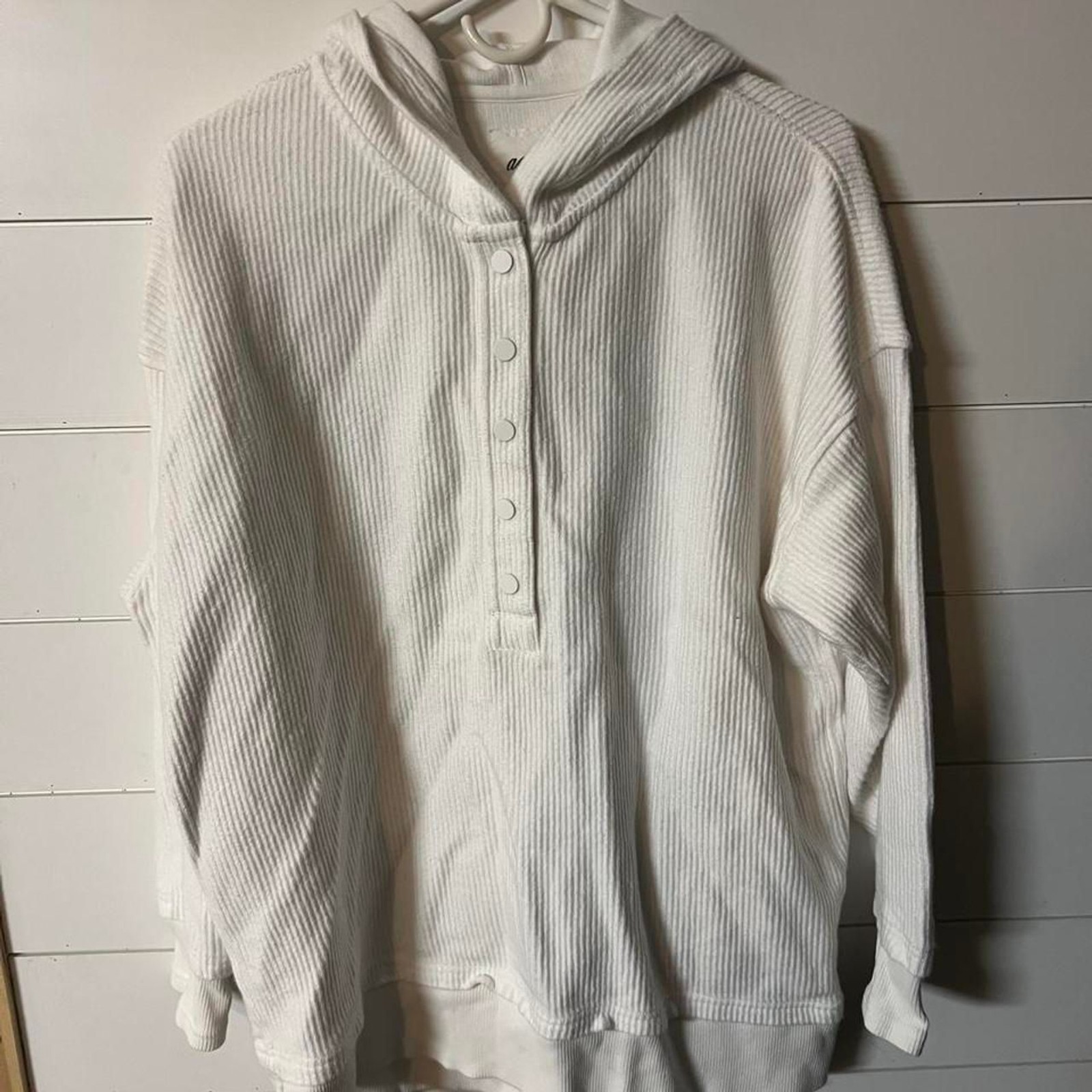 Aerie Women\'s White Hoodie
