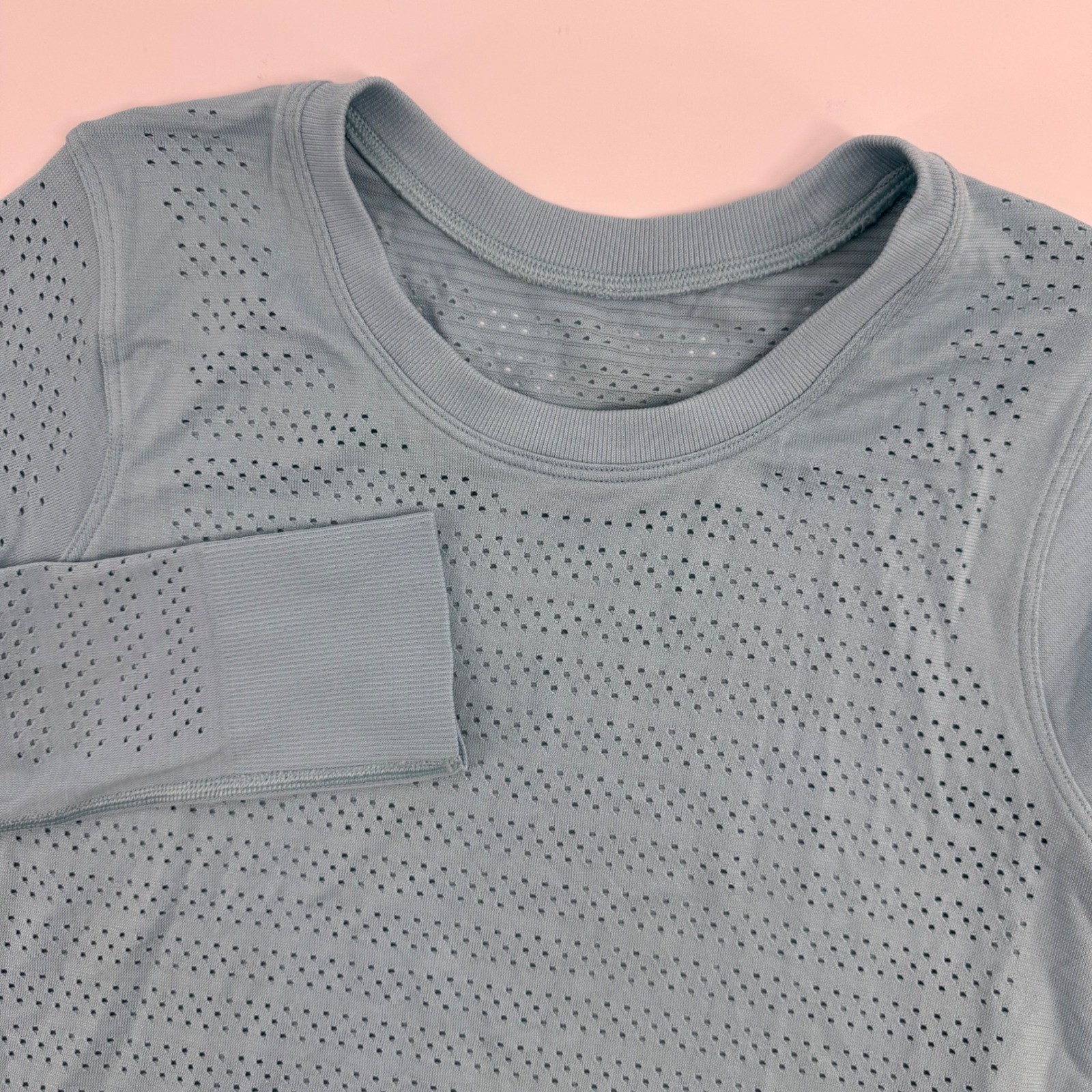 Lululemon Swiftly Tech Long Sleeve Women Size 4 Light Blue Mesh Activewear Top