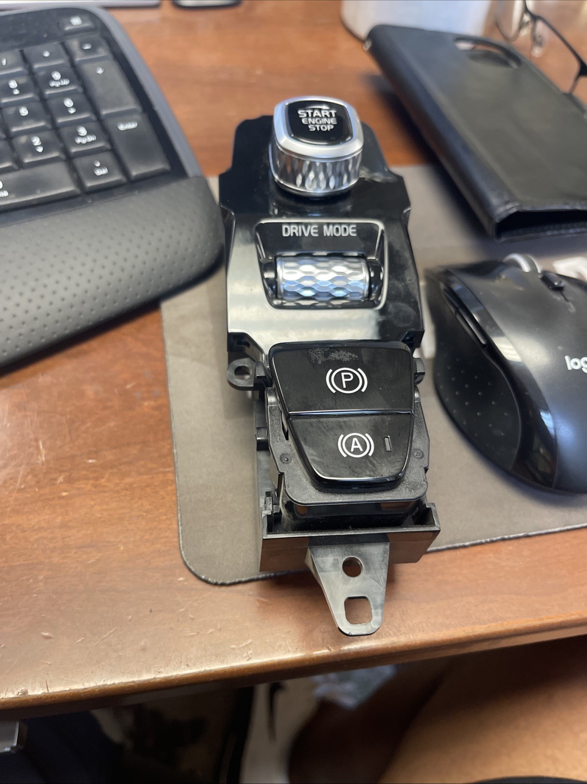 BRAND NEW Genuine Volvo 2016-2025 Volvo - Power Switch 31443818 *FREE SHIPPING* BRAND NEW Genuine Volvo 2016-2025 Volvo - Power Switch 31443818 *FREE SHIPPING*