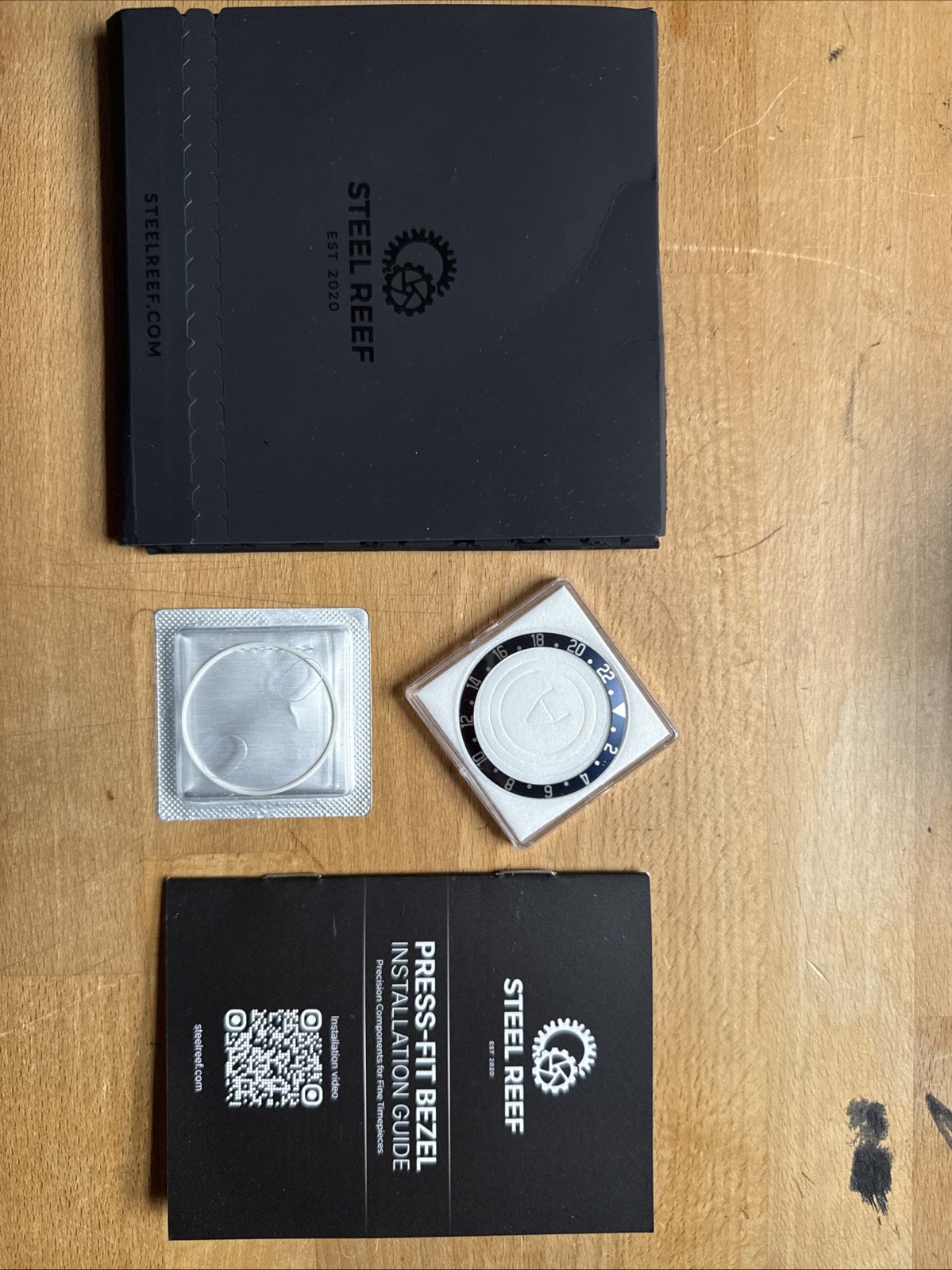 STEEL REEF Black Bay GMT Bezel In Navy (41mm) STEEL REEF Black Bay GMT Bezel In Navy (41mm)