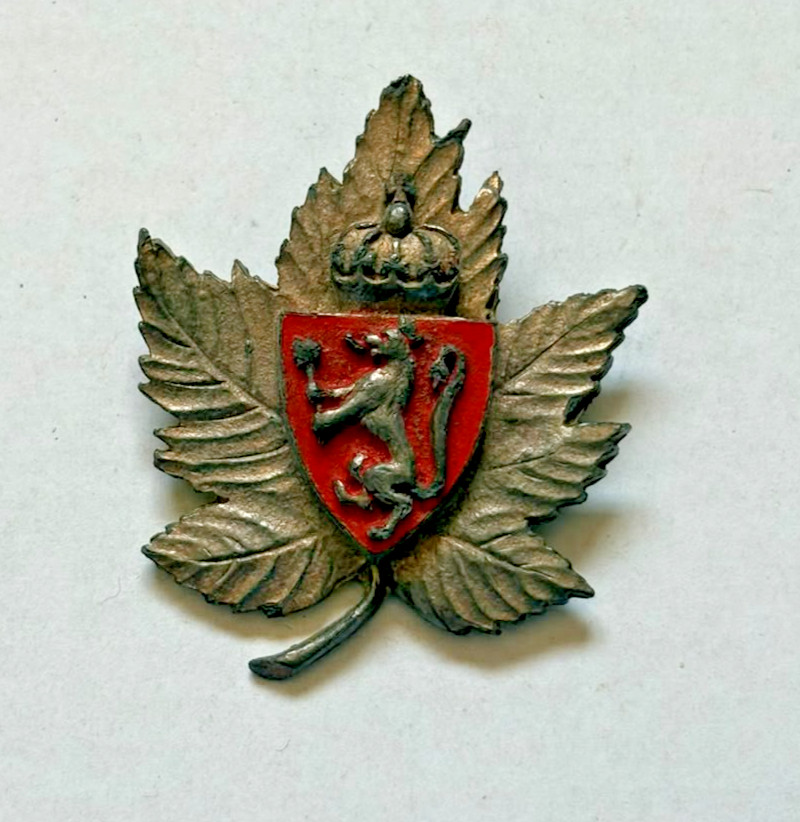 VINTAGE WWII CANADA UNITED KINGDOM SALVATION ARMY PIN UNIFORM BADGE 1940s VINTAGE WWII CANADA UNITED KINGDOM SALVATION ARMY PIN UNIFORM BADGE 1940s