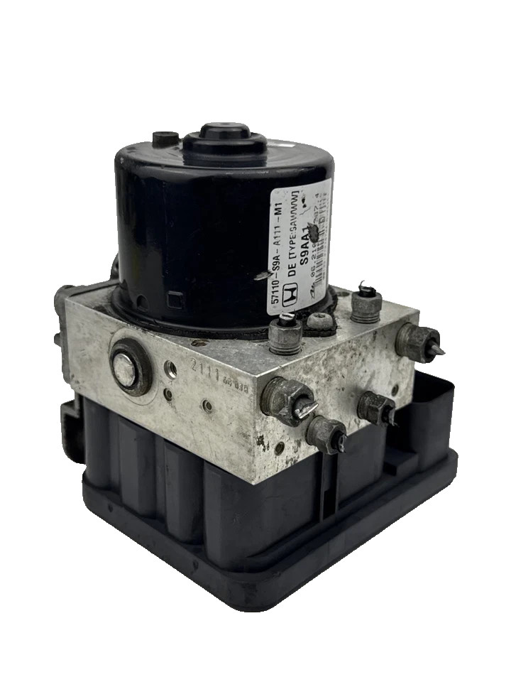 2005-2006 Honda CR-V ABS Antilock Brake Pump Control 57110S9AA111M1 OEM 2005-2006 Honda CR-V ABS Antilock Brake Pump Control 57110S9AA111M1 OEM