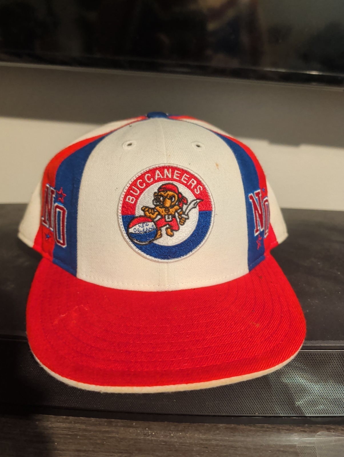 Vtg Reebok Hardwood Classics New Orleans Buccaneers ABA Fitted Hat Cap Sz 7 1/2 Vtg Reebok Hardwood Classics New Orleans Buccaneers ABA Fitted Hat Cap Sz 7 1/2