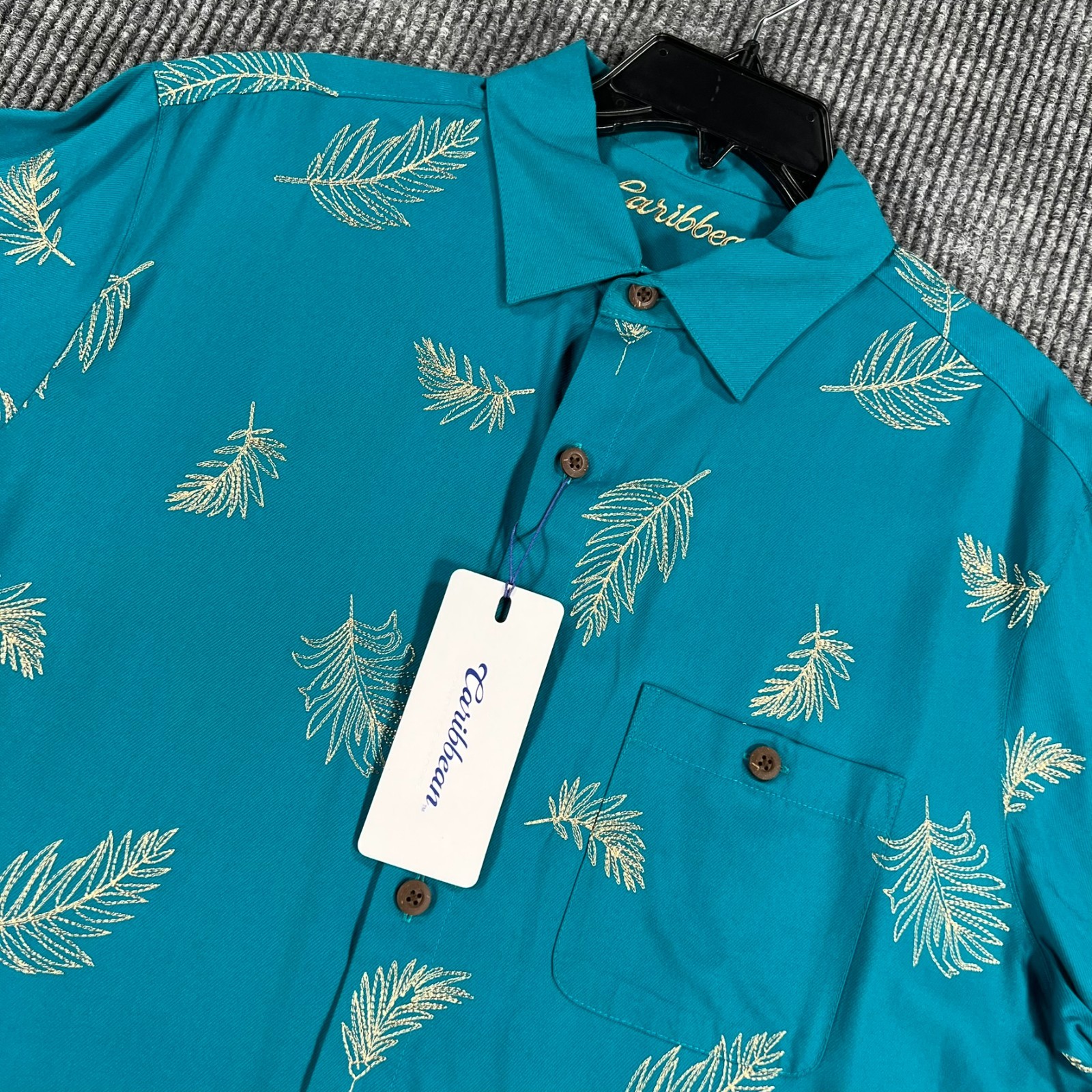 Caribbean Shirt Mens Large Green Embroidered Short Sleeve Button Up New