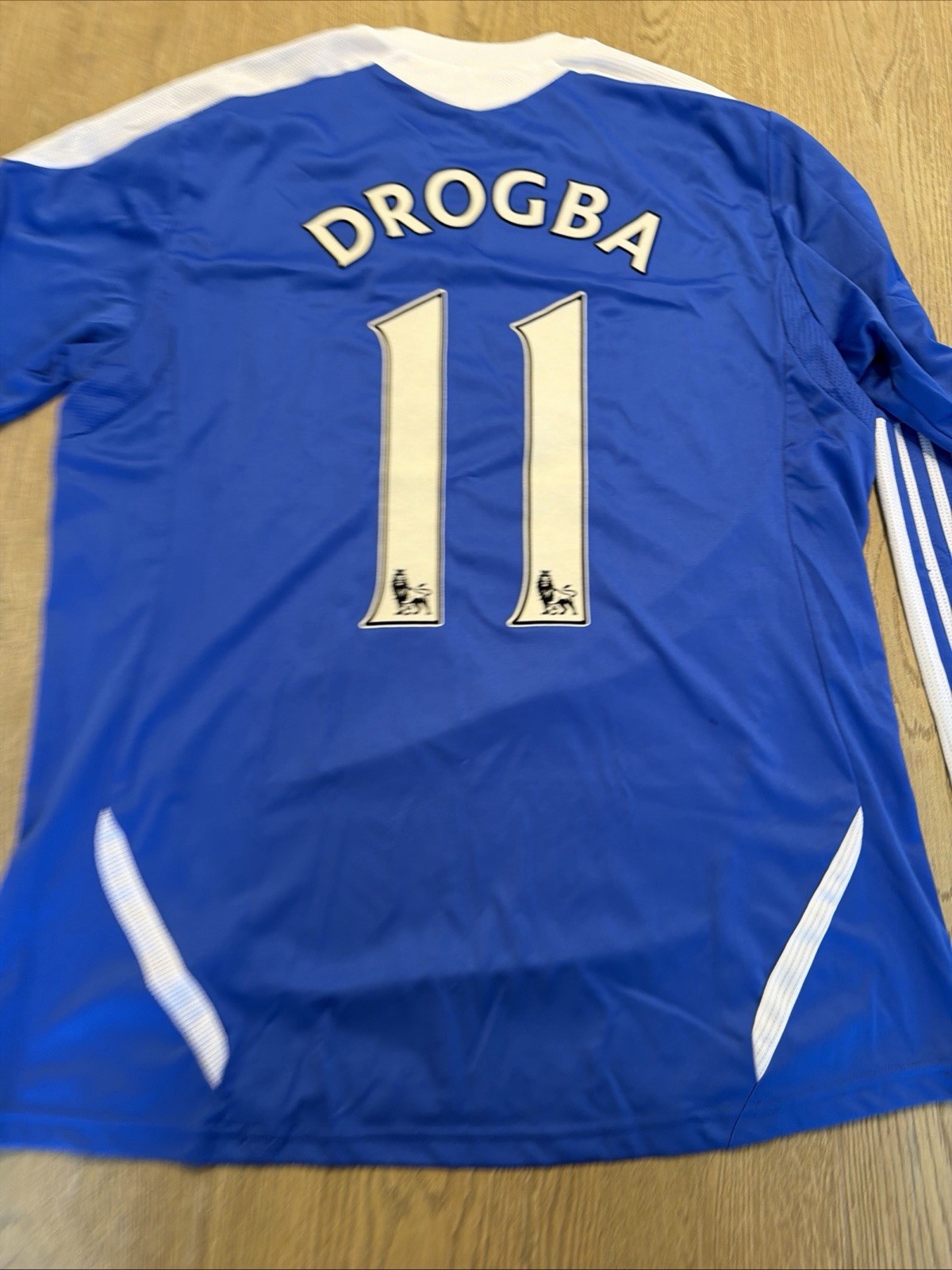 Chelsea #11 Didier Drogba Long Sleeve Jersey Size L EPL Premier League Patches Chelsea #11 Didier Drogba Long Sleeve Jersey Size L EPL Premier League Patches