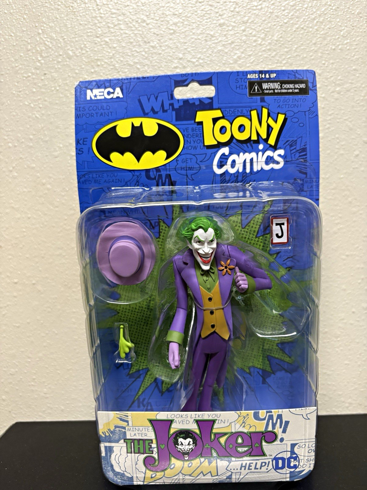 NECA Toony Comics Batman Joker Action Figure w/ Hat Boxed Ages 14+ Plastic NECA Toony Comics Batman Joker Action Figure w/ Hat Boxed Ages 14+ Plastic