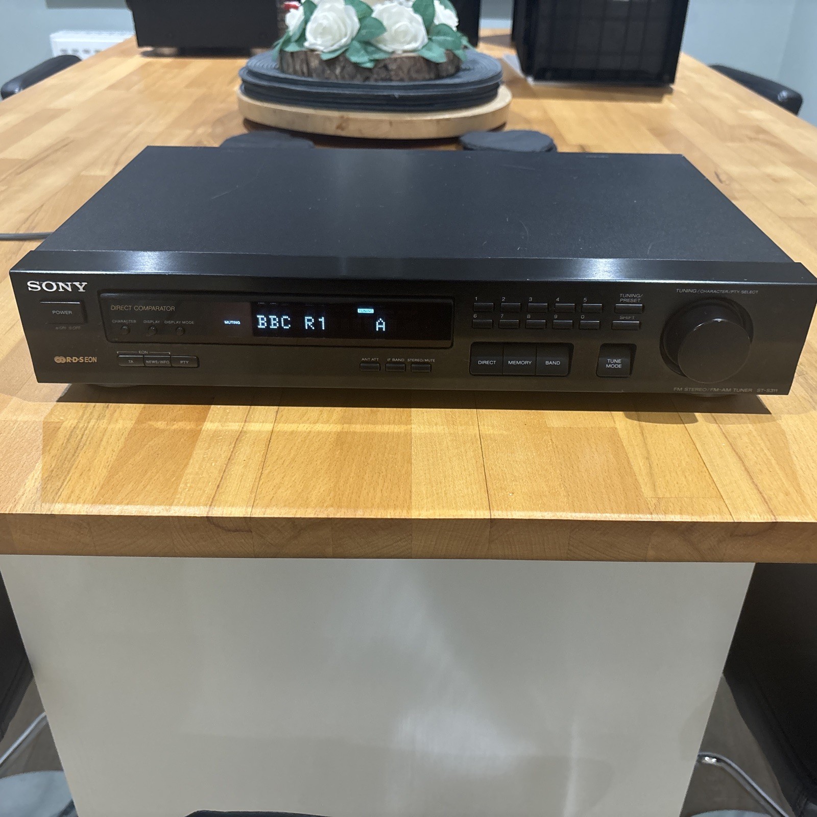 Sony ST-S311 FM Stereo / FM-AM Radio Tuner Hi-Fi Separate - Fully working Sony ST-S311 FM Stereo / FM-AM Radio Tuner Hi-Fi Separate - Fully working