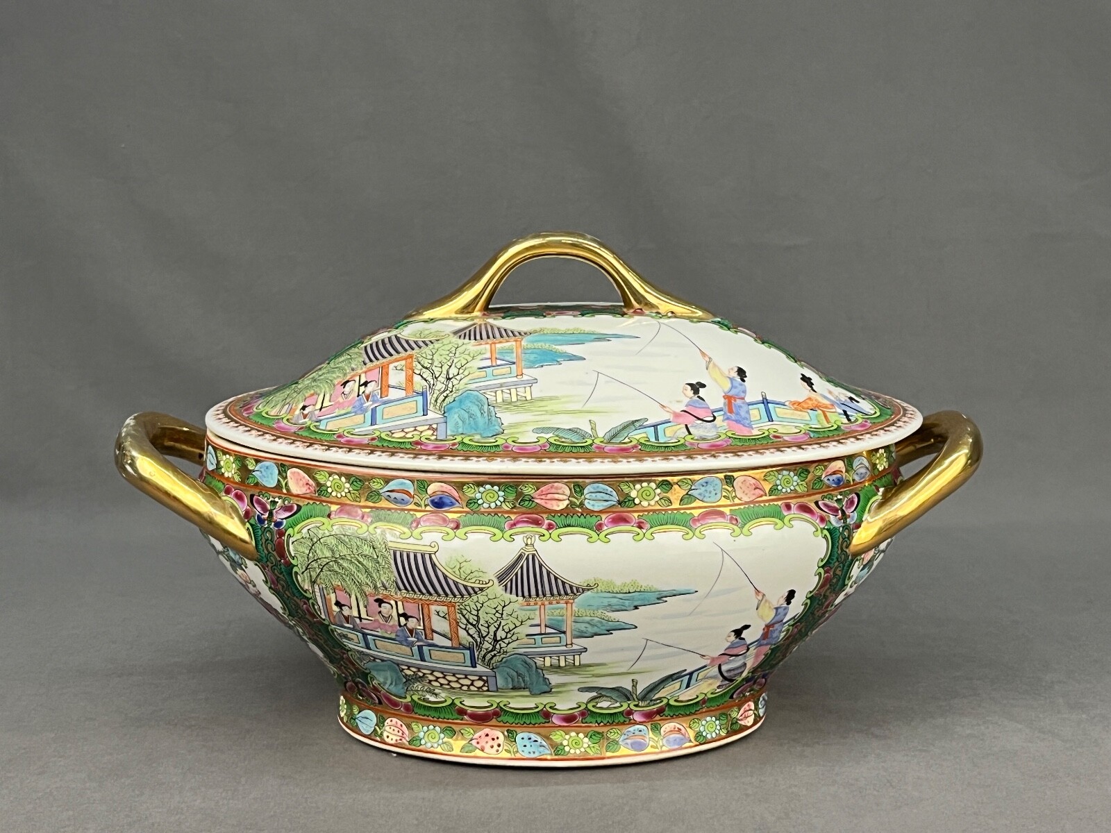 Vtg Chinese Famille Rose Mandarin Large Covered Tureen Fishing Scenes 13\ Vtg Chinese Famille Rose Mandarin Large Covered Tureen Fishing Scenes 13\