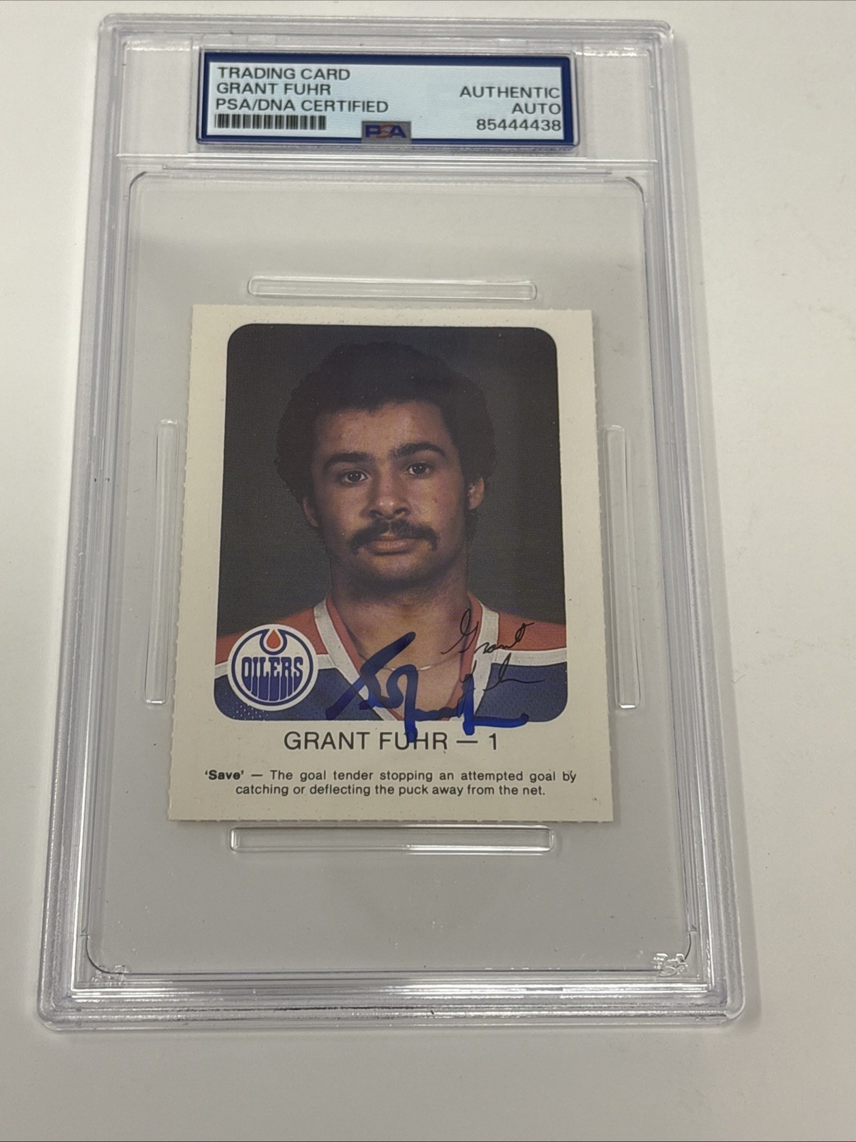 Signed Grant Fuhr 1981-82 Edmonton Oilers Red Rooster Pre-Rookie Card #1 PSA DNA Signed Grant Fuhr 1981-82 Edmonton Oilers Red Rooster Pre-Rookie Card #1 PSA DNA