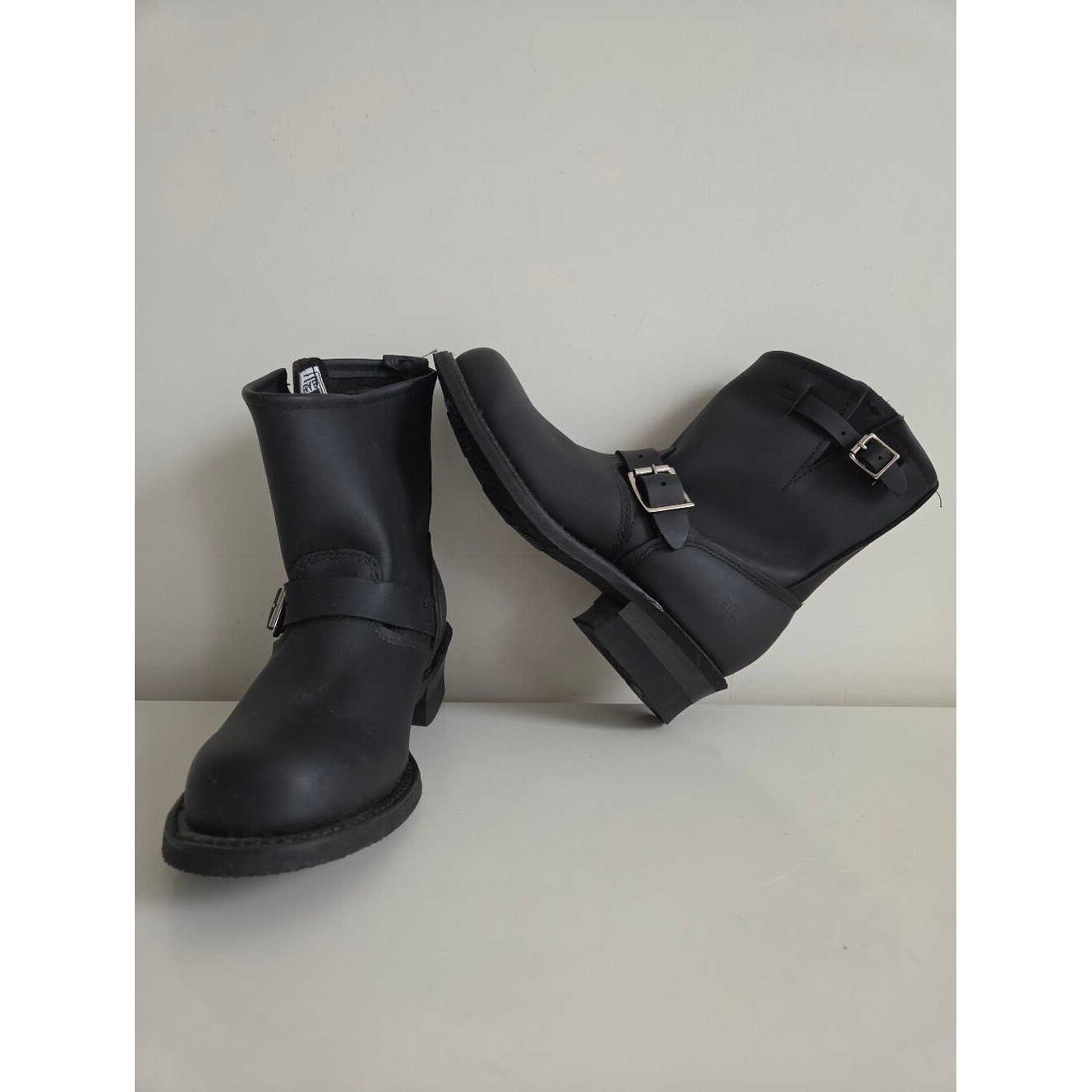 Frye Engineer 8R Boots Black Oiled Leather 77500 Size 8.5 New Frye Engineer 8R Boots Black Oiled Leather 77500 Size 8.5 New