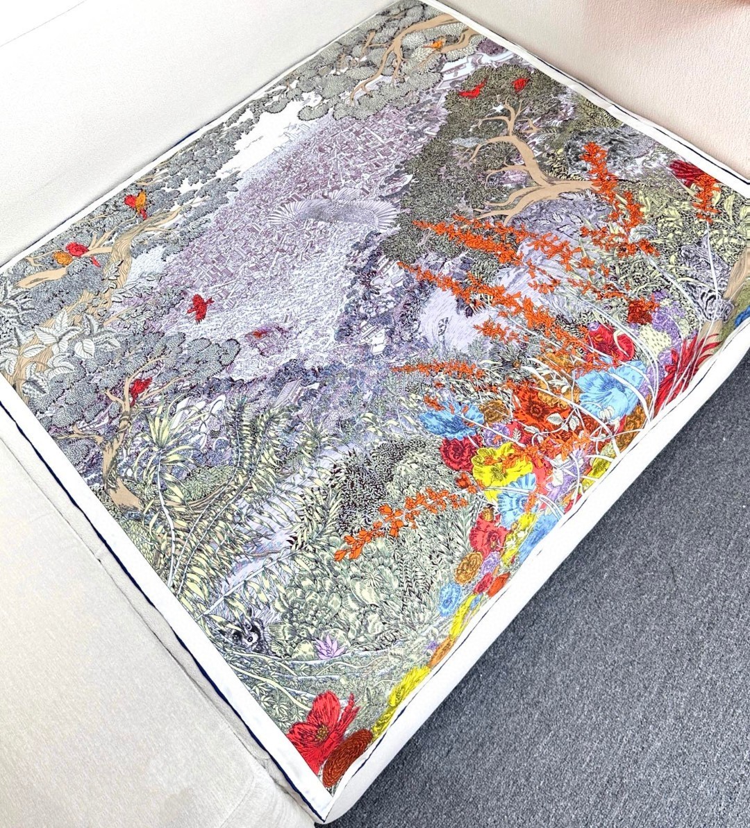 Hermès Women\'s Jungle wildlife print Pattern Design Square silk scarf 35*35in