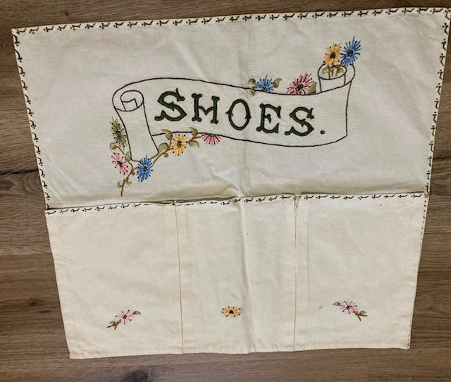 Vintage Hand Embroidered Linen Shoe Bag Organizer Multi Pocket Floral 1940's