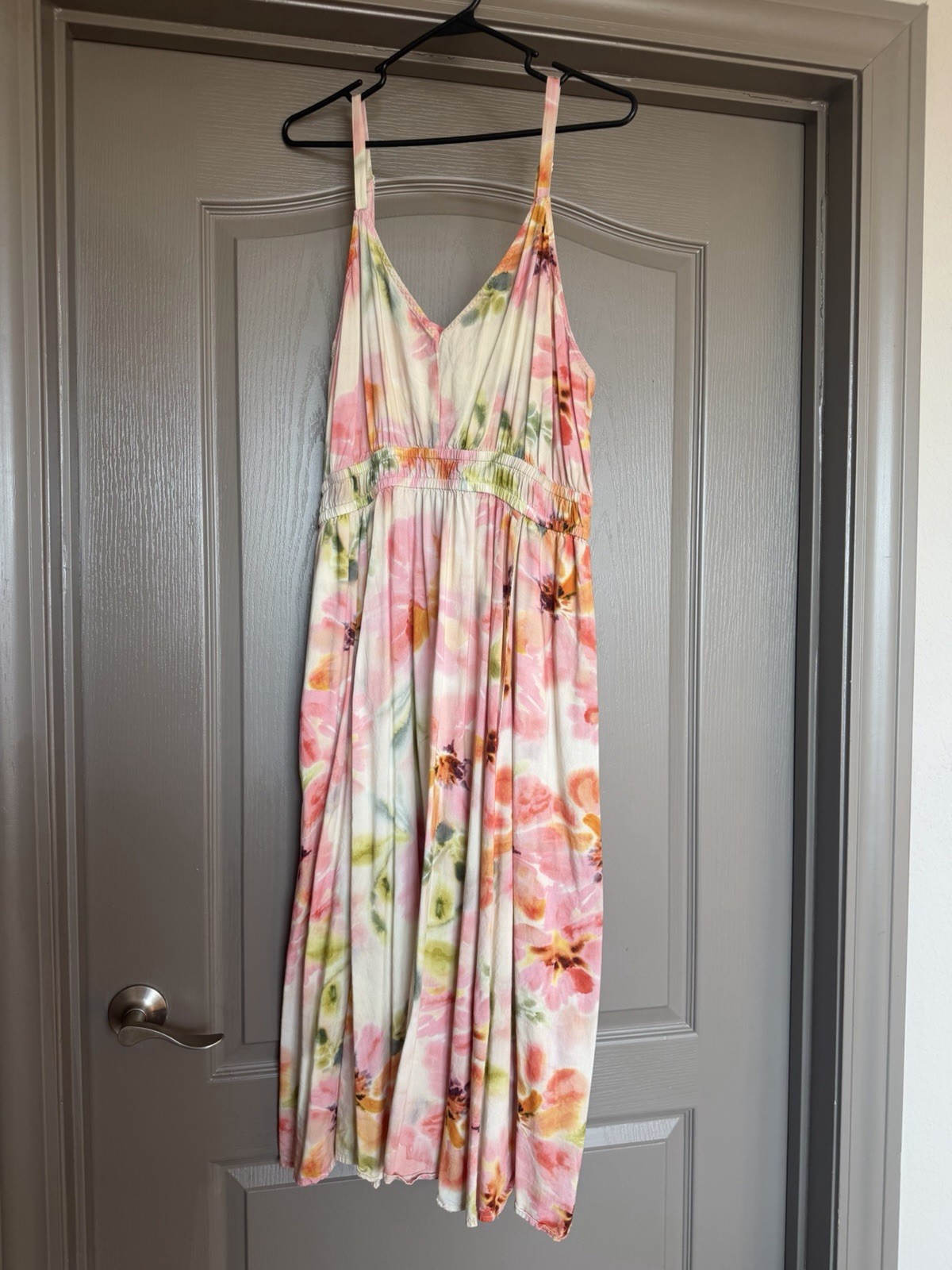 Torrid Plus Size Floral Chiffon Midi Sundress V-Neck Cut-Out Adjustable Straps Torrid Plus Size Floral Chiffon Midi Sundress V-Neck Cut-Out Adjustable Straps
