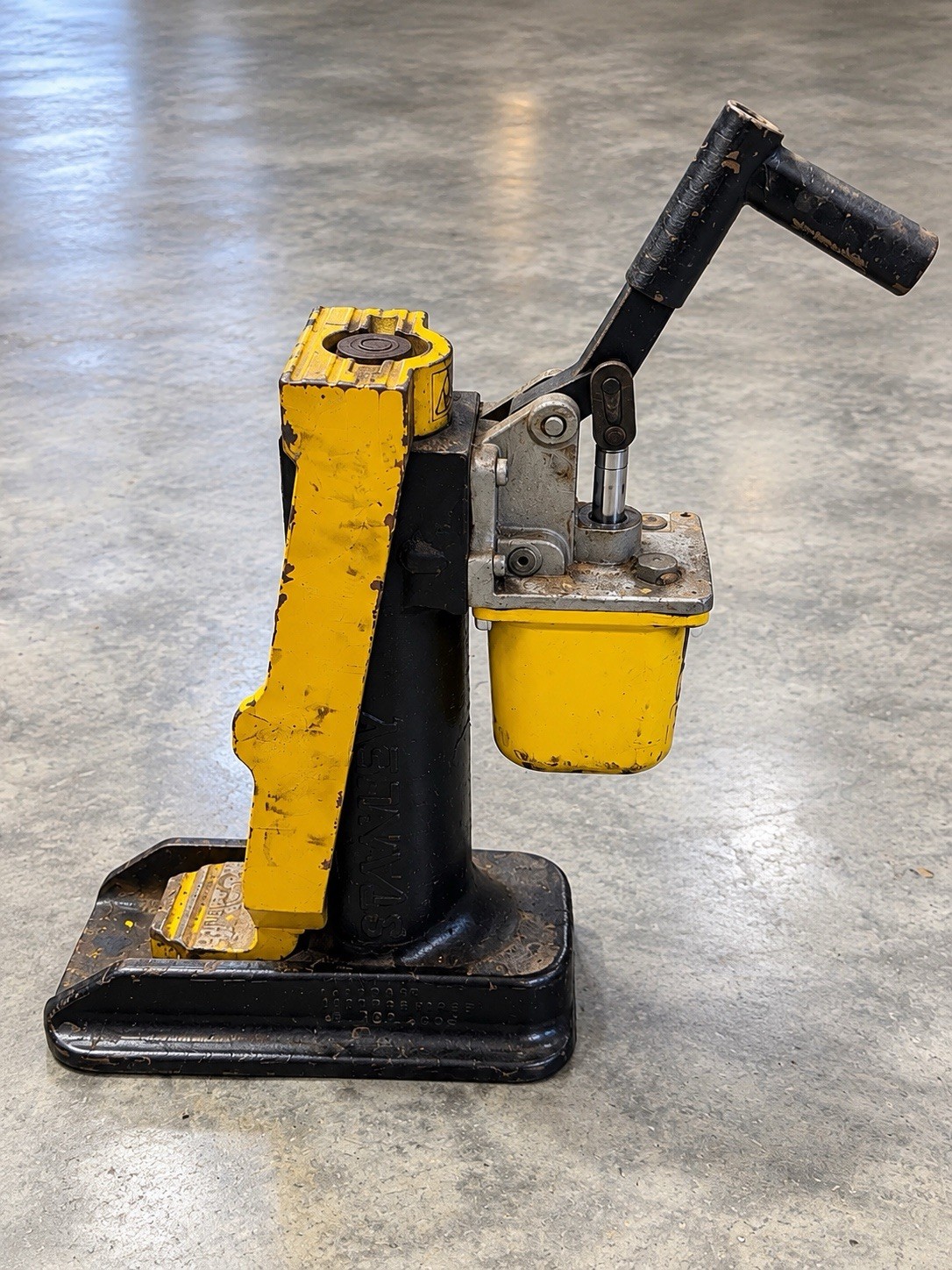 Stanley 10 Ton Hydraulic Railroad Track Jack Self Contained Pump Vintage