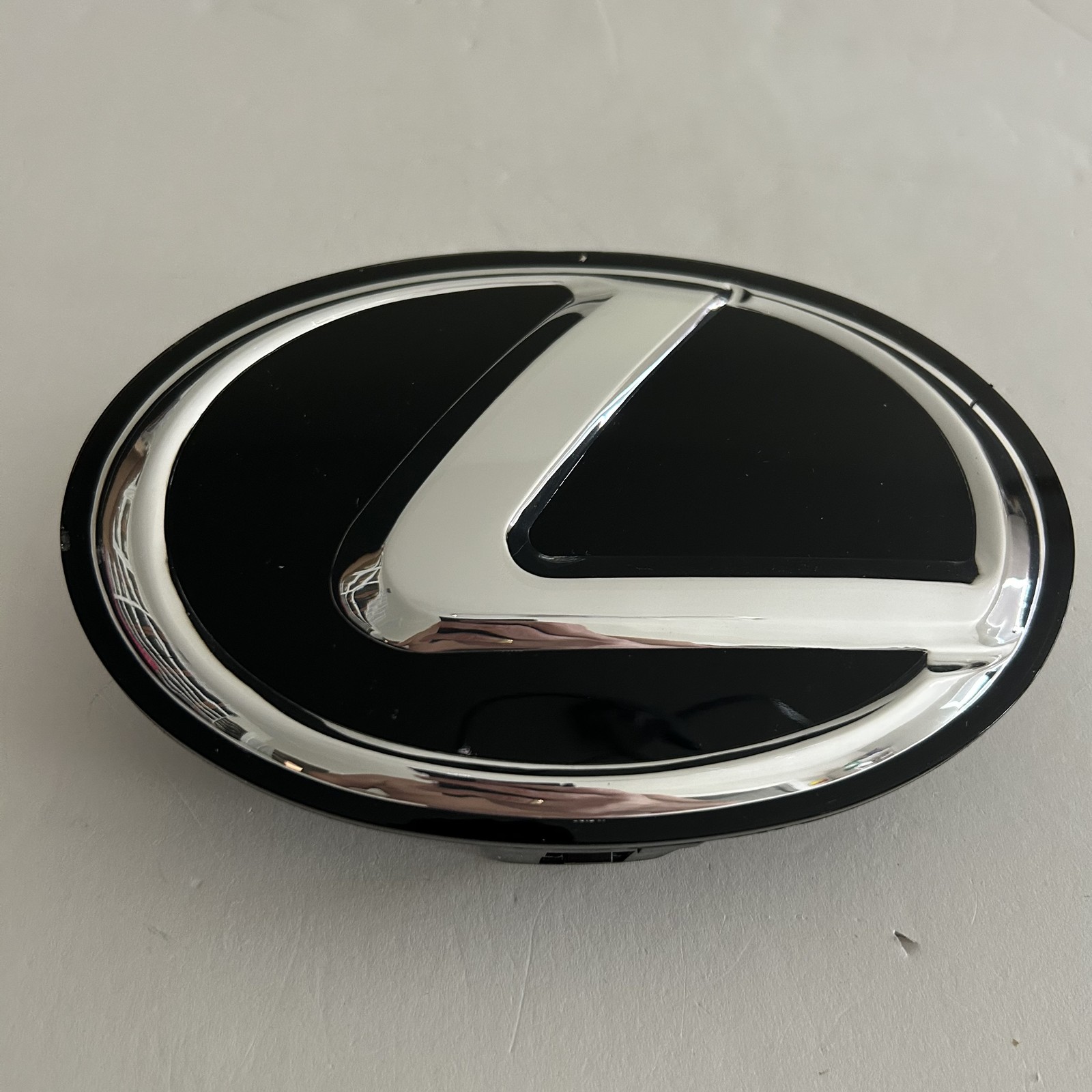 Front Grille Emblem Silver Logo for Lexus GX460 LX570 2012 2013 - 2020 2021 2022