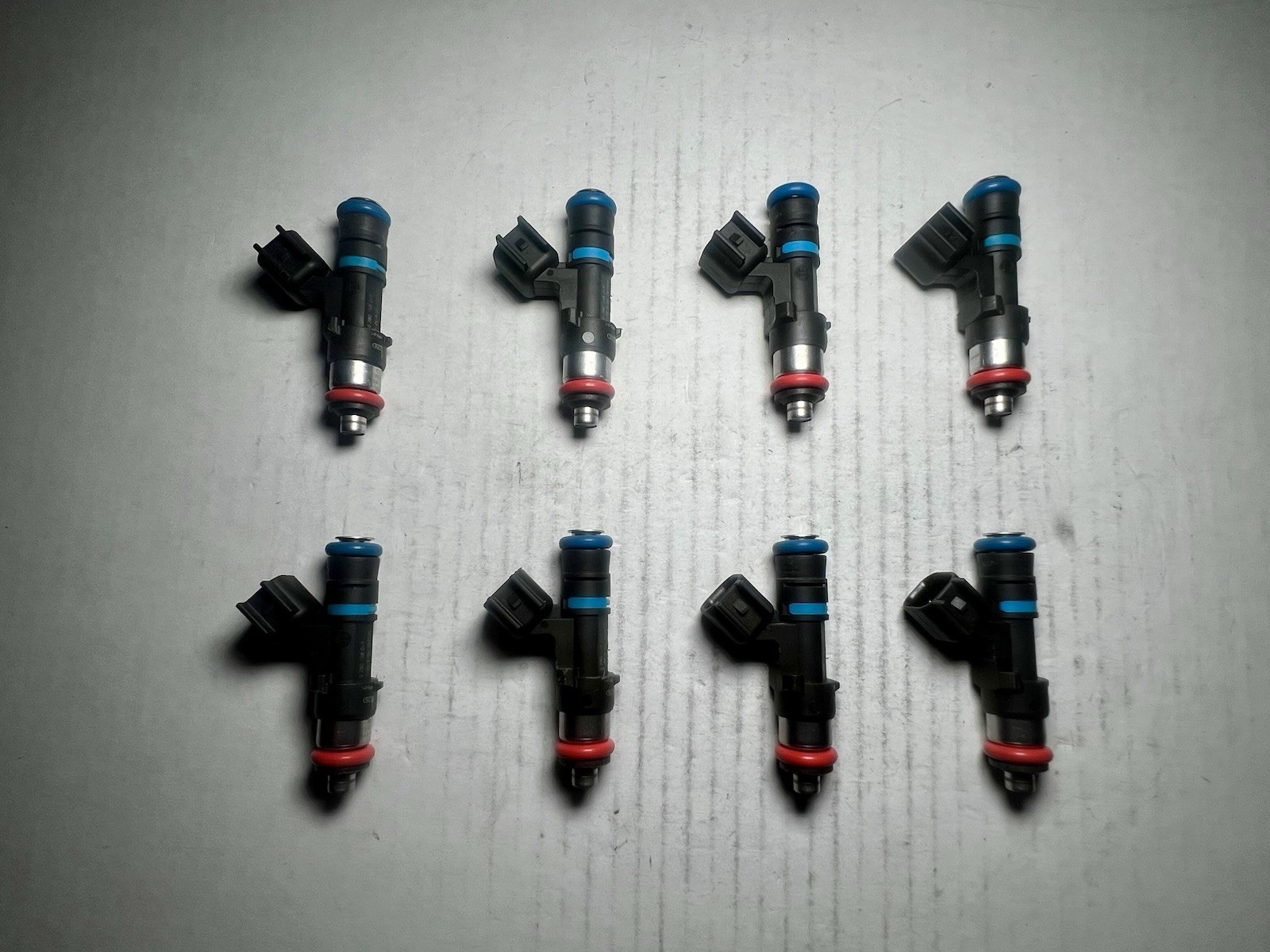 05-07 LS2 Corvette Fuel Injectors Set of 8 Bosch 33.9 Lbs 12569113 05-07 LS2 Corvette Fuel Injectors Set of 8 Bosch 33.9 Lbs 12569113