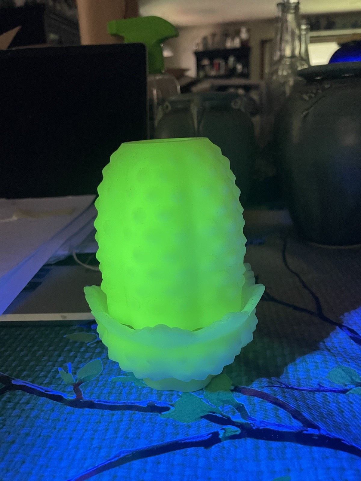 Vintage Fenton Lime Sherbet Hobnail Glass Tealight Holder (Fairy Lamp) Uranium Vintage Fenton Lime Sherbet Hobnail Glass Tealight Holder (Fairy Lamp) Uranium