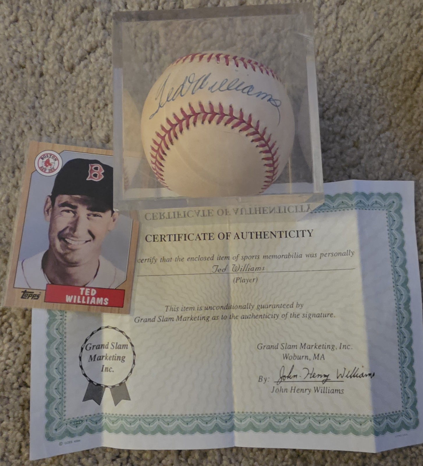 Ted Williams Boston Red Sox Signed Baseball Ball w/ Display Case and COA Ted Williams Boston Red Sox Signed Baseball Ball w/ Display Case and COA