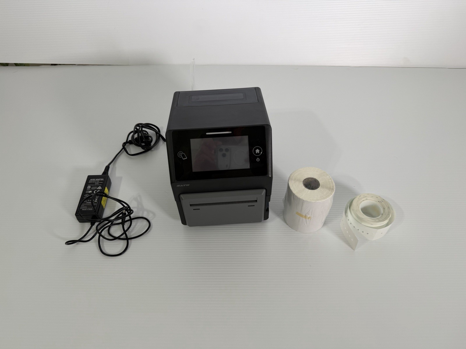 Barely used Sato CT4-LX 305 dpi Printer w PSU, Wifi, Bluetooth, Cutter, Ethernet