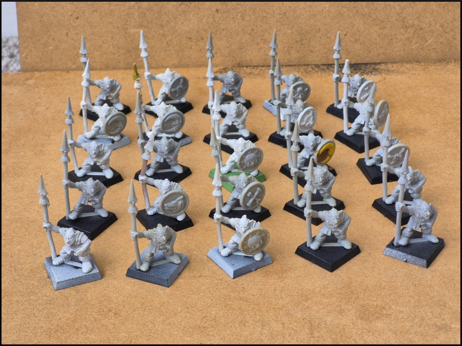 WARHAMMER NIGHT GOBLINS + SPEARS x 25 Games Workshop Citadel Miniatures Vintage