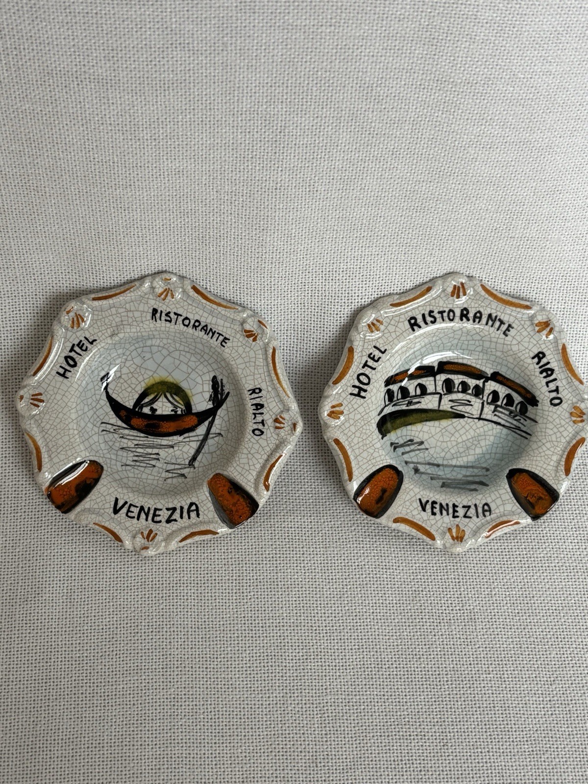 Vintage MCM  Venezia Hotel Ristorante Rialto Ashtrays 4” 2 Pc Set Italy