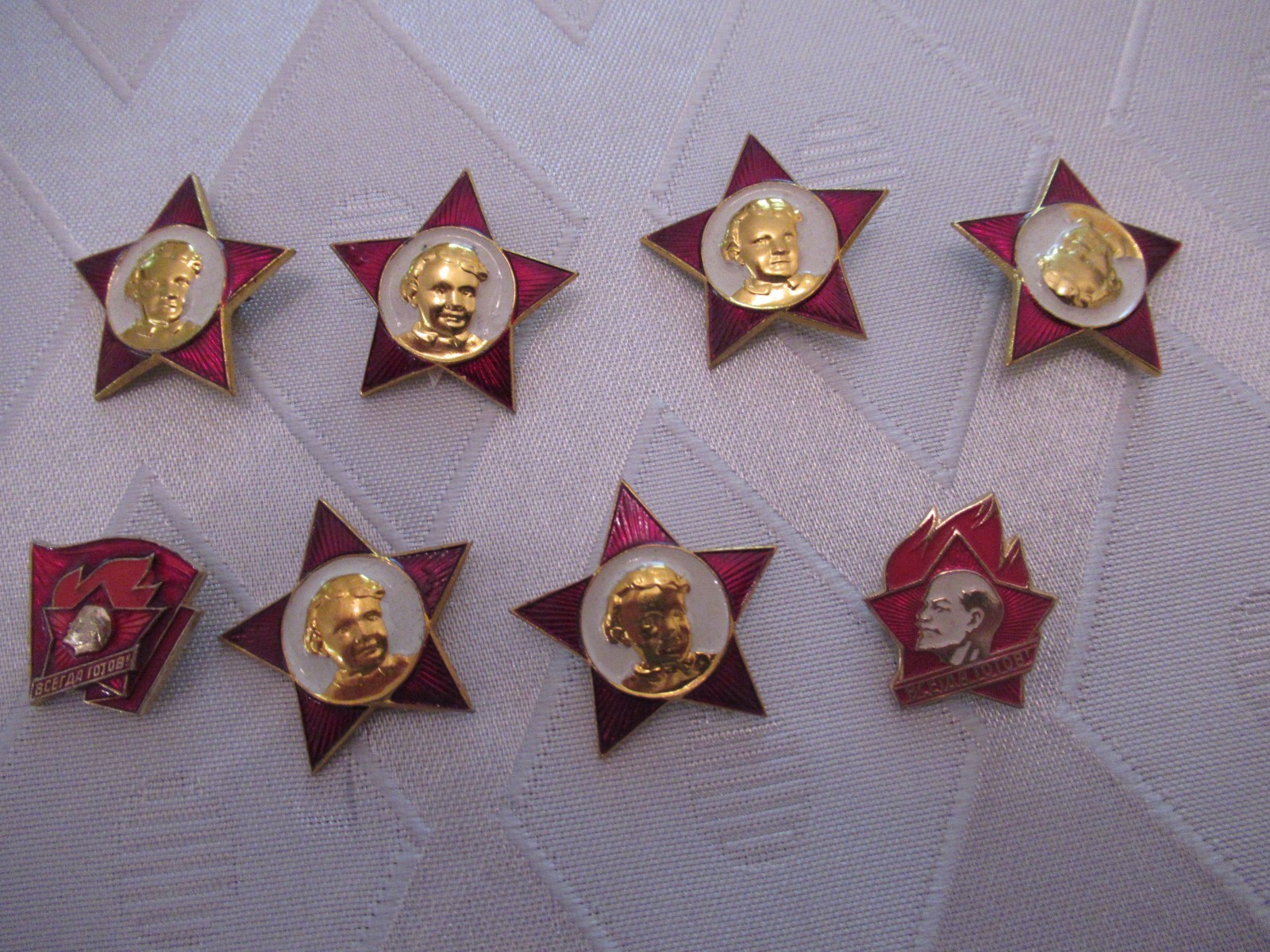 Set o f8 vintage USSR Communist pin badges Lenin