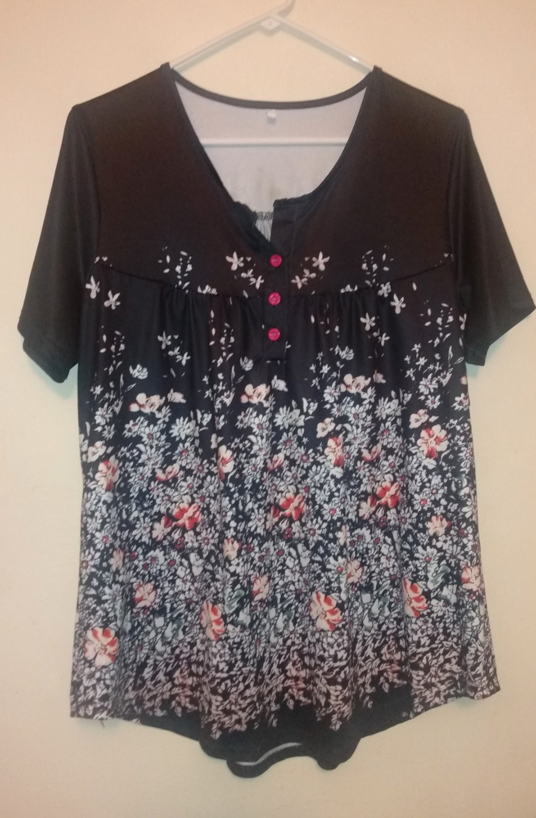 Lot of 3 Floral Blouses Size 2X in Blue, White and Black with Different Patterns Lot of 3 Floral Blouses Size 2X in Blue, White and Black with Different Patterns