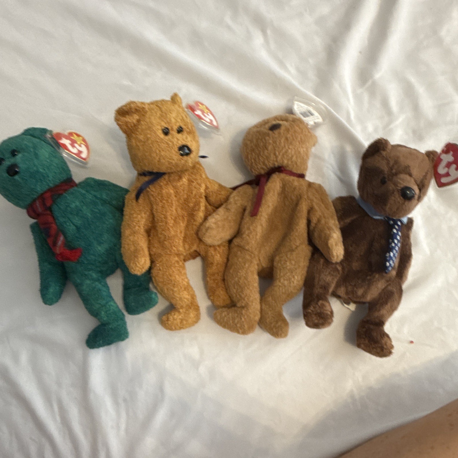 Ty Beanie Babies Vintage Bear Lot of 4 - Wallace, Hero, Curly, Fuzz - With Tags Ty Beanie Babies Vintage Bear Lot of 4 - Wallace, Hero, Curly, Fuzz - With Tags