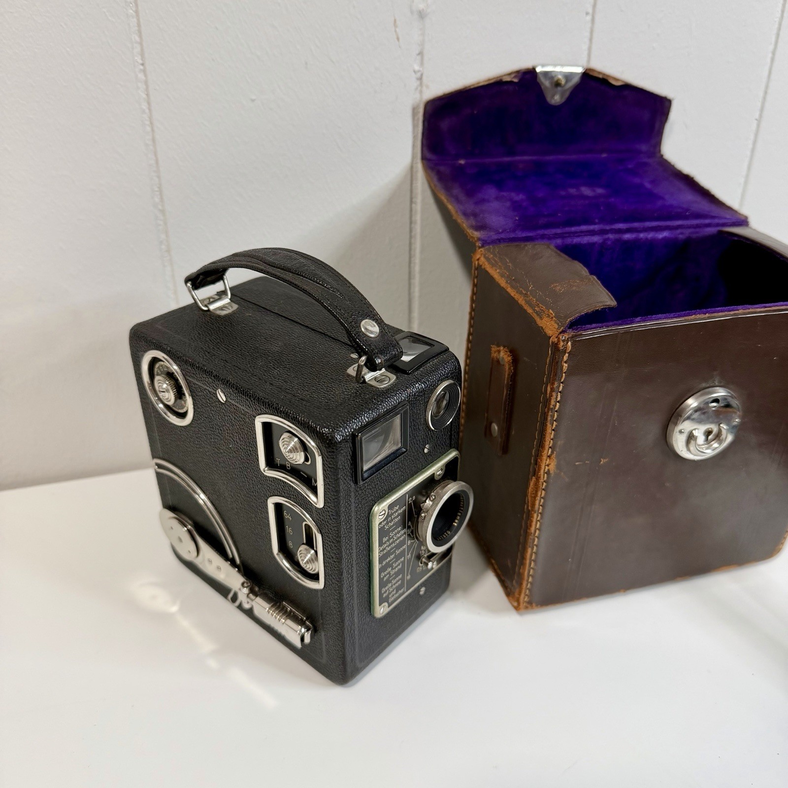 Siemens B 16mm Camera with Busch-Glaukar 2cm f2.8 Lens And Case Tested Working Siemens B 16mm Camera with Busch-Glaukar 2cm f2.8 Lens And Case Tested Working