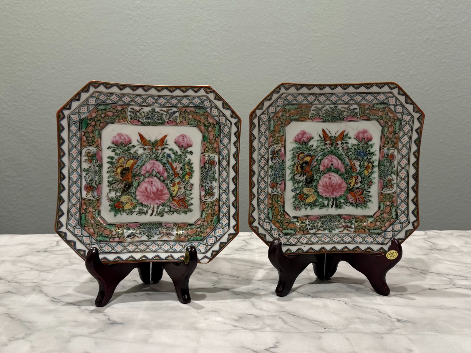 Pair of Vintage Chinese Export Hand-painted Famille Rose Porcelain Square Plates Pair of Vintage Chinese Export Hand-painted Famille Rose Porcelain Square Plates