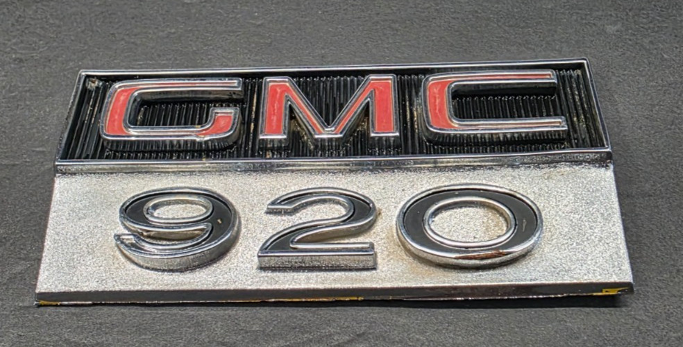 Vintage 1967 THE 1967-1972 GMC, A PICKUP TRUCK MODEL-1972 GMC 920 emblem Vintage 1967 THE 1967-1972 GMC, A PICKUP TRUCK MODEL-1972 GMC 920 emblem