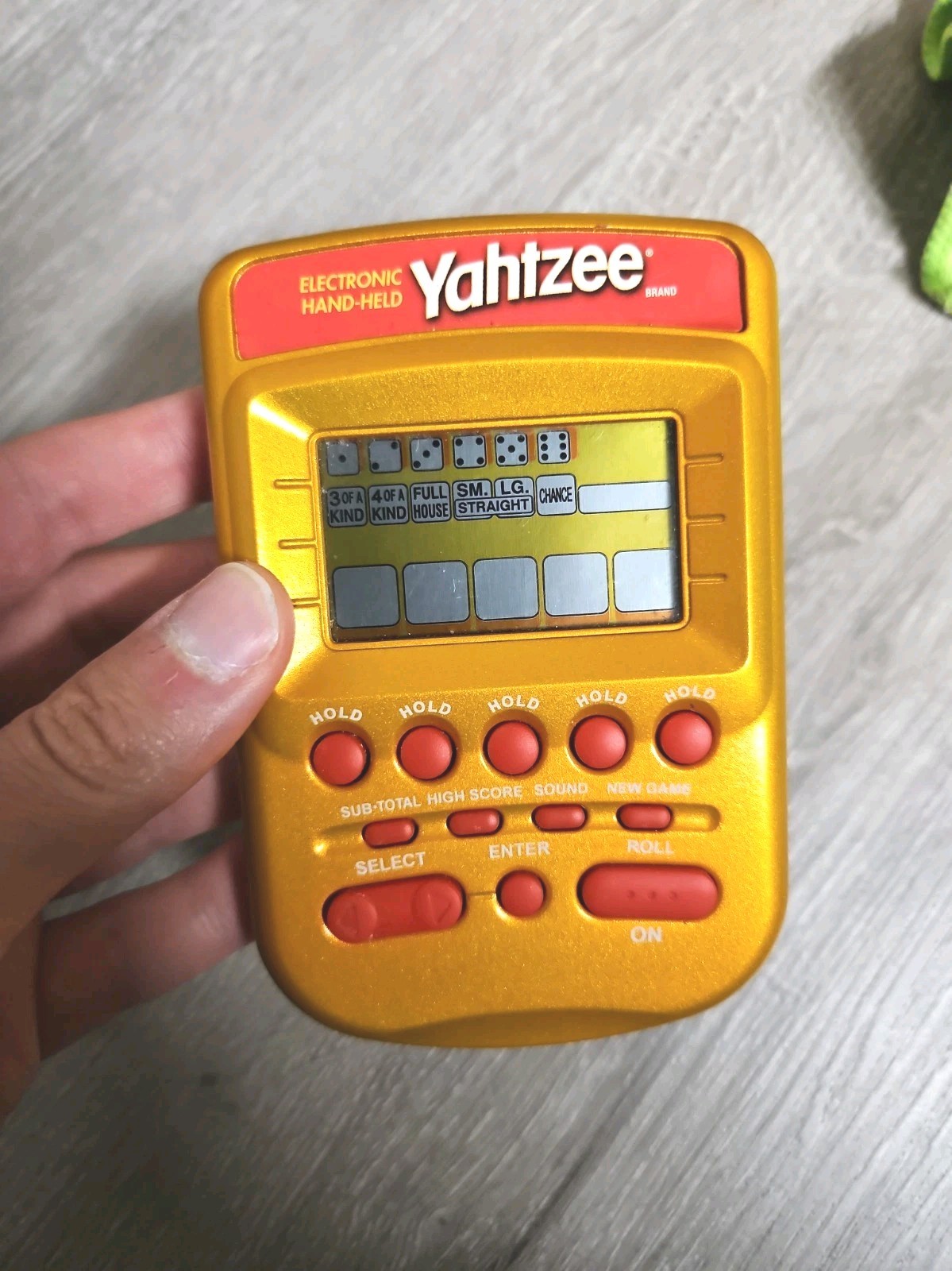 Hasbro 2002 Vintage Yahtzee Handheld Pocket Electronic Game Gold Tested Hasbro 2002 Vintage Yahtzee Handheld Pocket Electronic Game Gold Tested