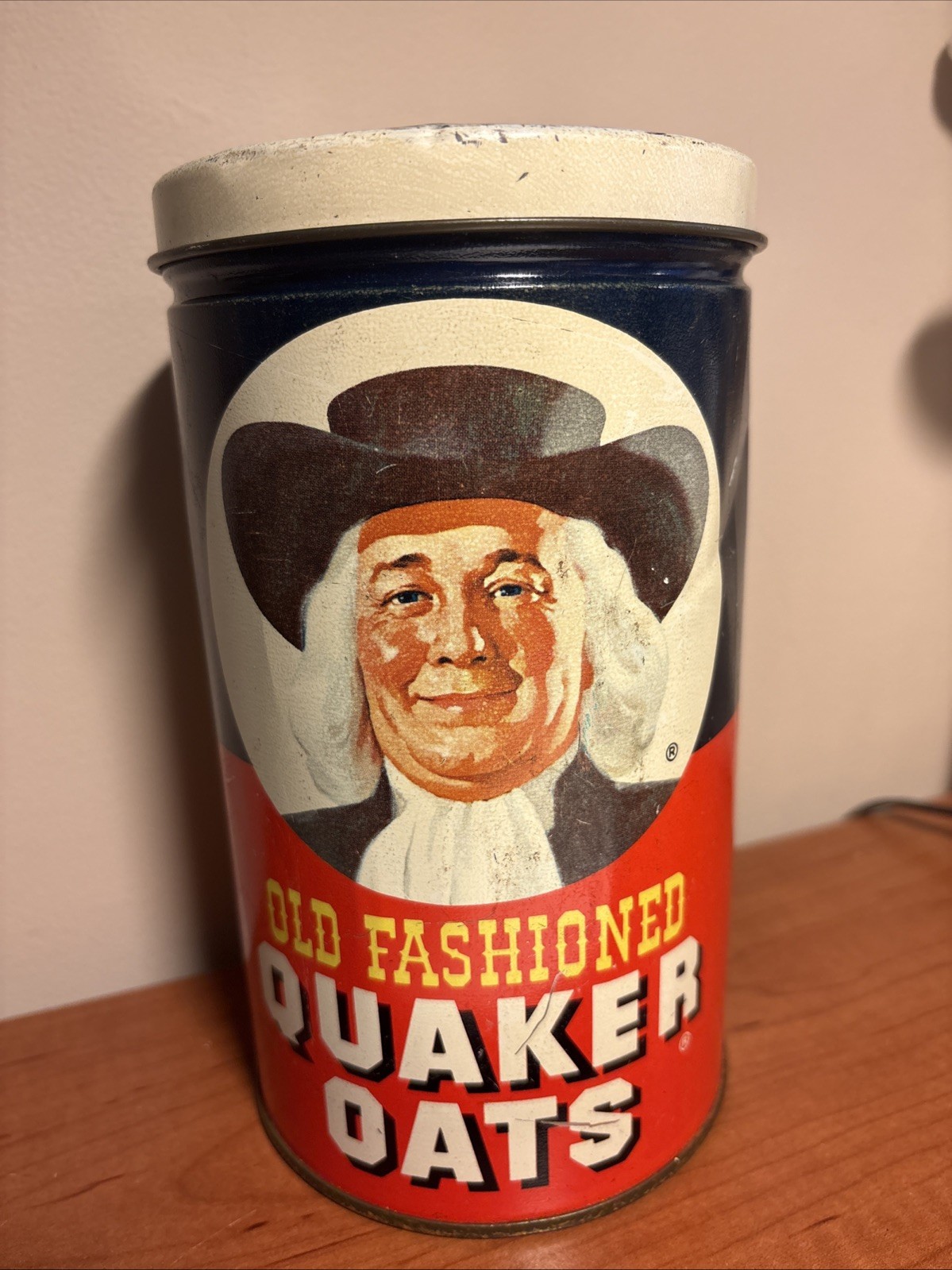 Vintage 1982 Old Fashioned Quaker Oats Metal Tin Vintage 1982 Old Fashioned Quaker Oats Metal Tin