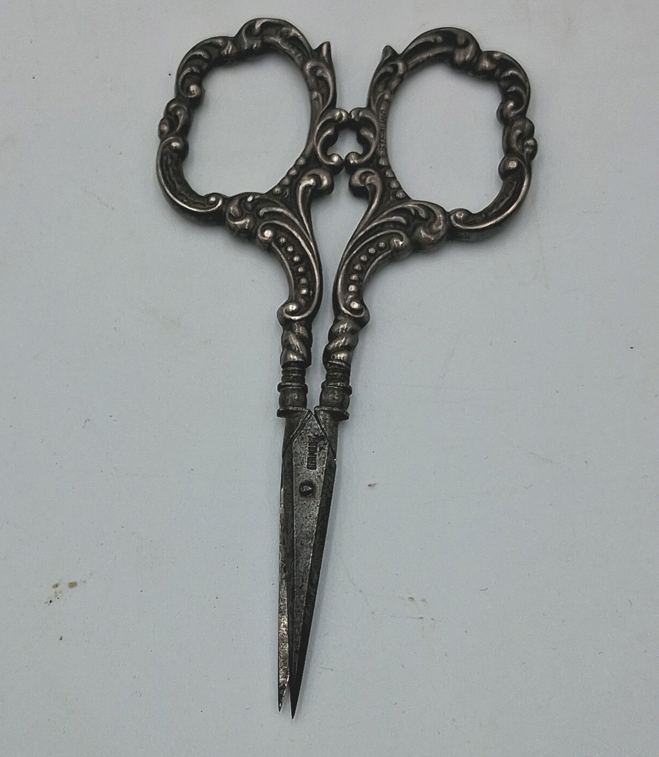 Antique Sterling Silver Embroidery Sewing Scissors Art Nouveau 1890-1920