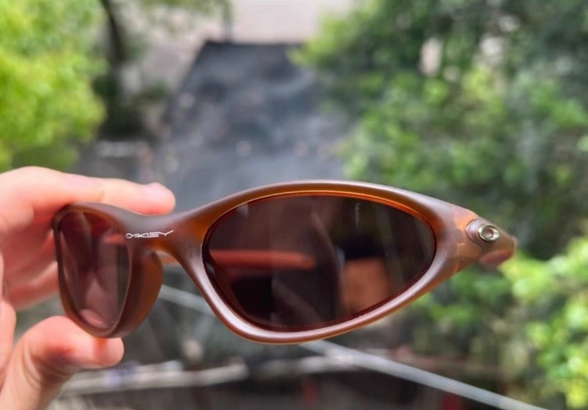 Oakley Minute Gen 1.0 Sunglasses Brown Frame Brown Lens Lightweighting Vintage Oakley Minute Gen 1.0 Sunglasses Brown Frame Brown Lens Lightweighting Vintage