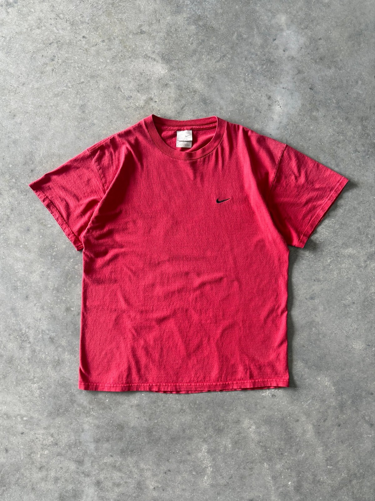 Vintage 2000s Nike Mini Swoosh Short Sleeve T-shirt (L) Vintage 2000s Nike Mini Swoosh Short Sleeve T-shirt (L)