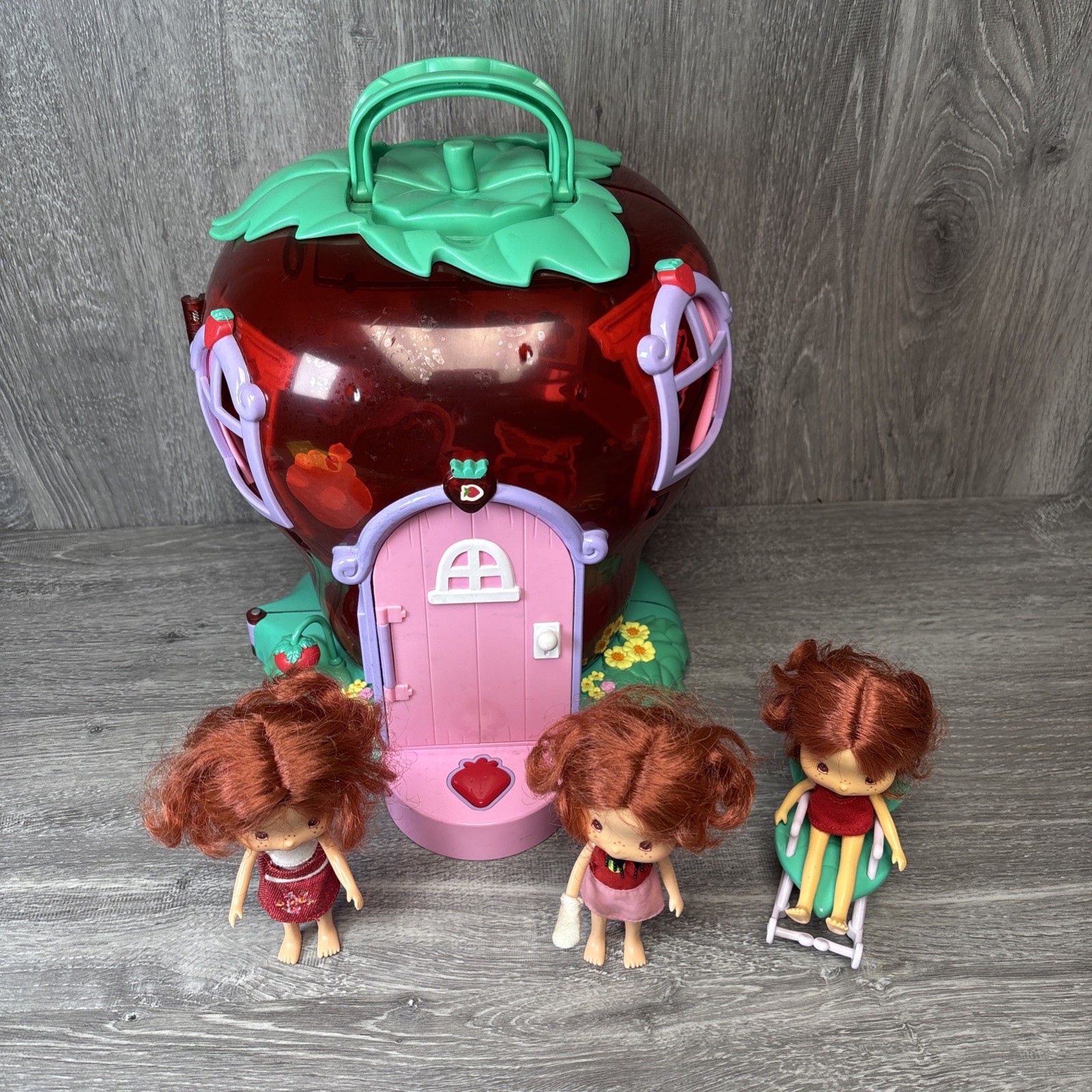 Vintage 2003 Bandai Strawberry Shortcake Berry House with Dolls And Chair Vintage 2003 Bandai Strawberry Shortcake Berry House with Dolls And Chair