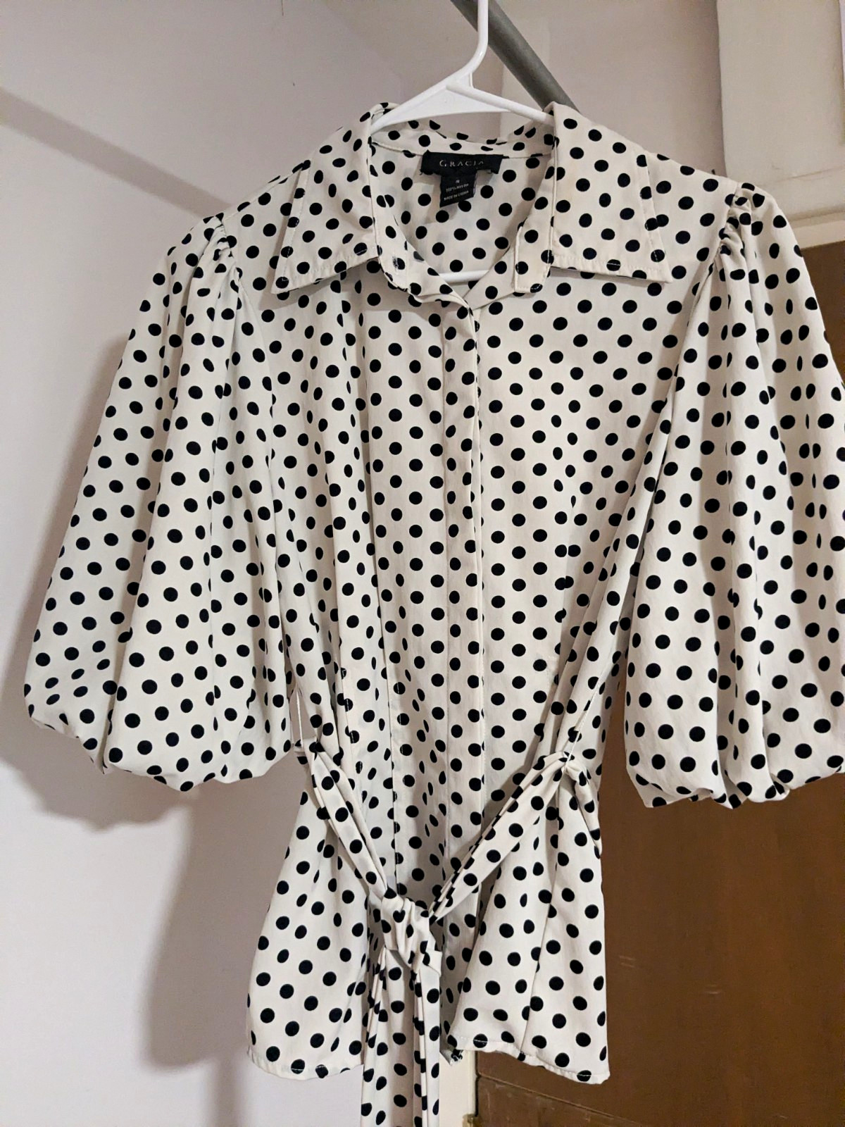 Gracia Women\'s S White/Black Polka Dot Collared 3/4 Puff Sleeve Chiffon Blouse Gracia Women\'s S White/Black Polka Dot Collared 3/4 Puff Sleeve Chiffon Blouse
