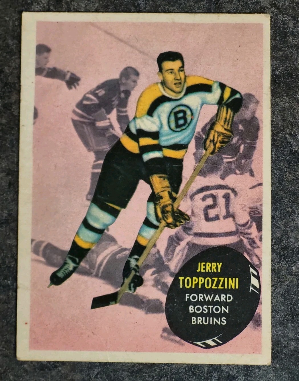 1961-62 Topps Hockey 9 Jerry Toppazzini EX Condition Boston