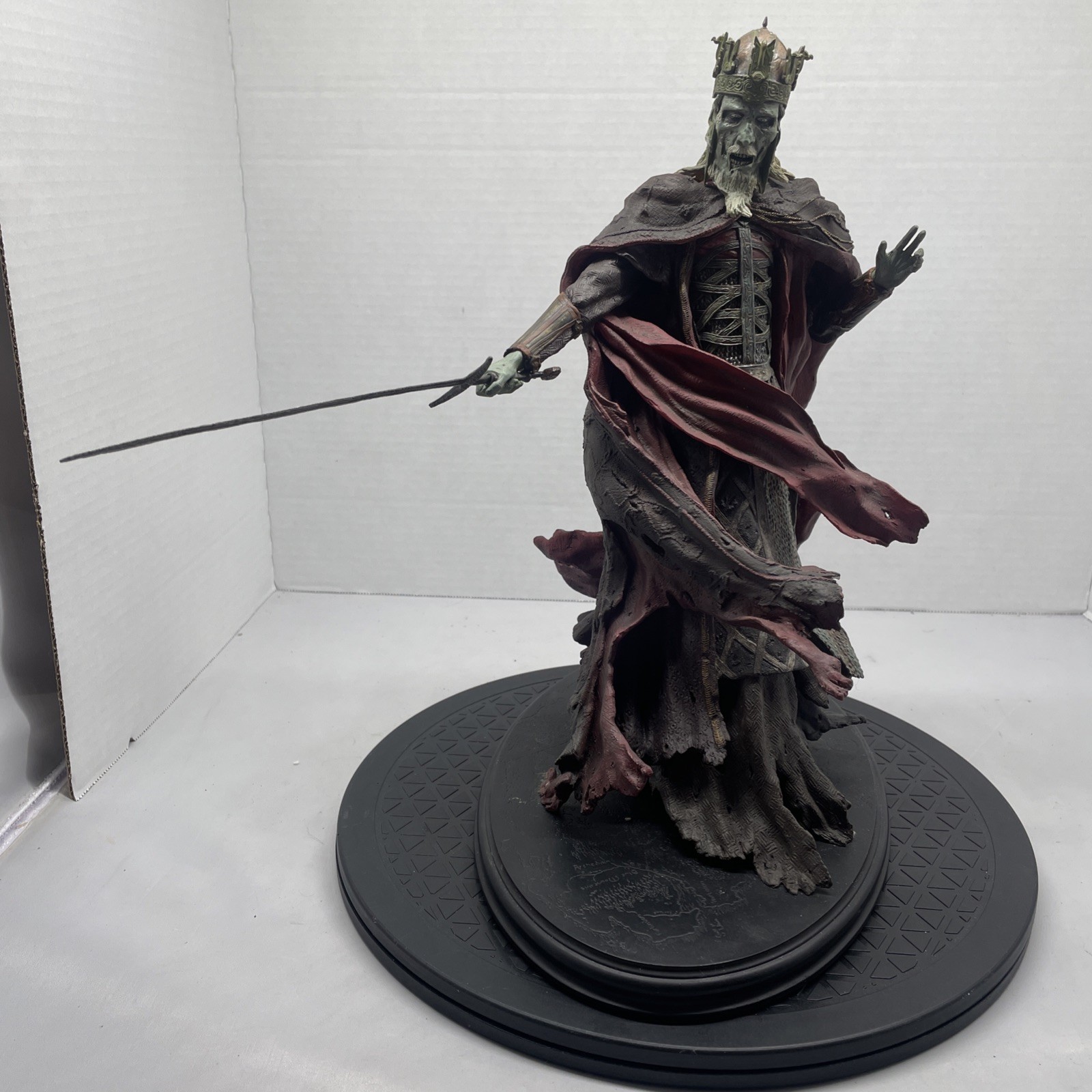 Lord Of The Rings KING OF THE DEAD Resin Statue 1:6 Weta Sideshow Lord Of The Rings KING OF THE DEAD Resin Statue 1:6 Weta Sideshow