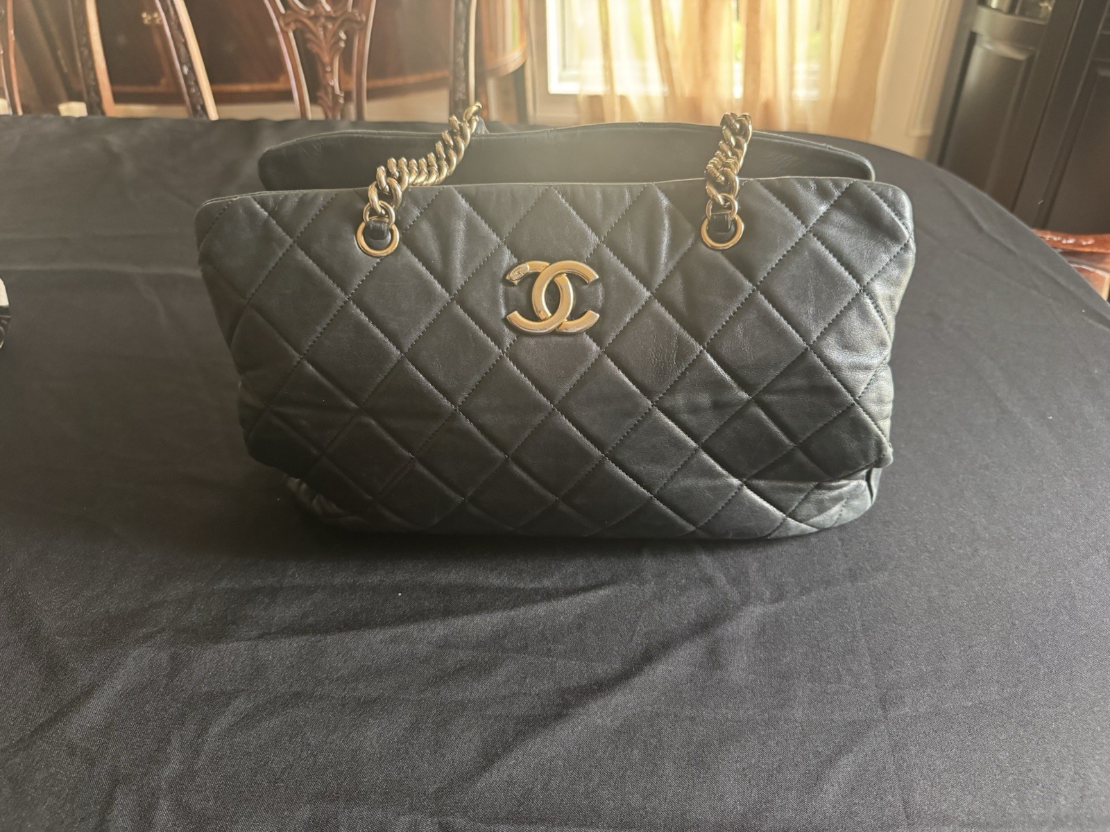 CHANEL Grand Shopping Tote Black Leather CHANEL Grand Shopping Tote Black Leather
