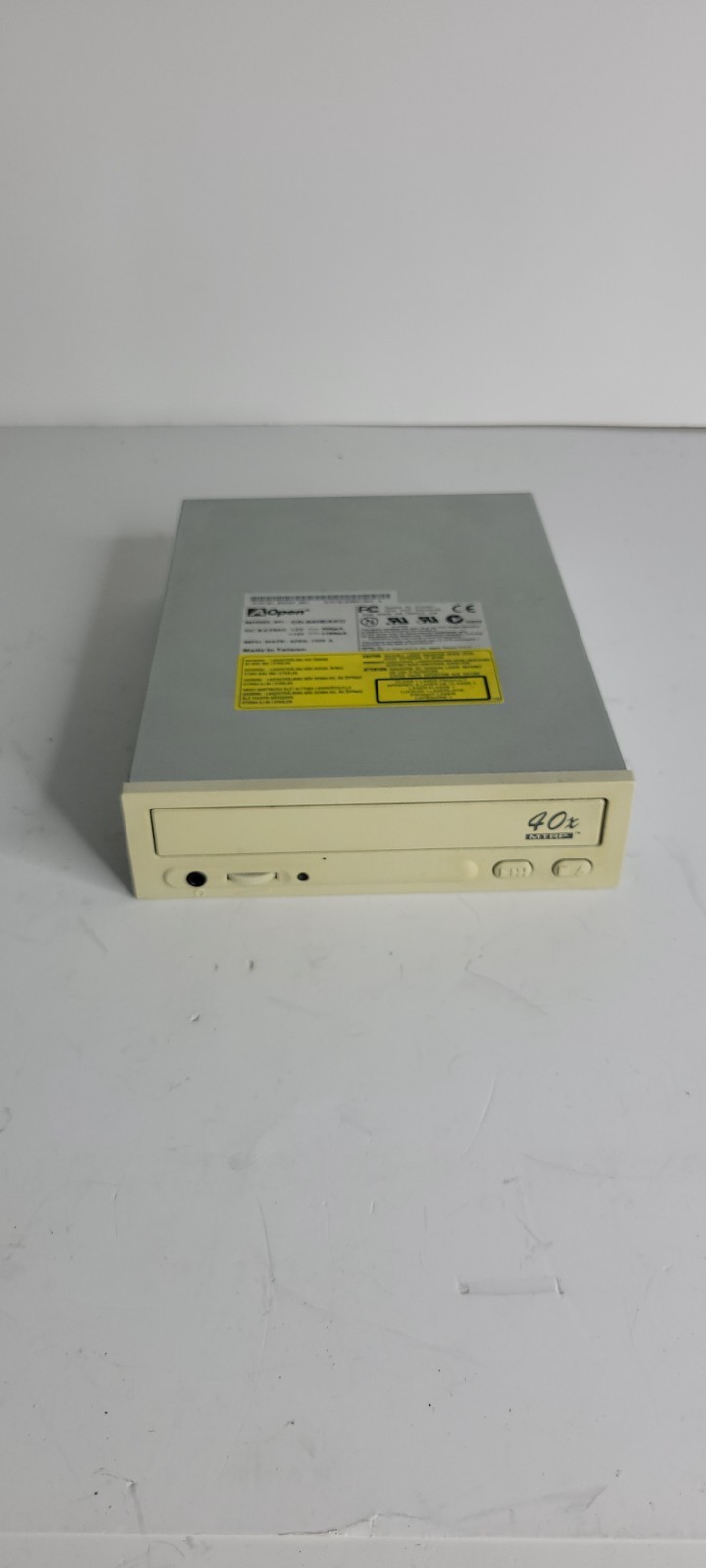 Aopen DVD / CD Rewritable Drive RW Model CD-940E/AKU Aopen DVD / CD Rewritable Drive RW Model CD-940E/AKU